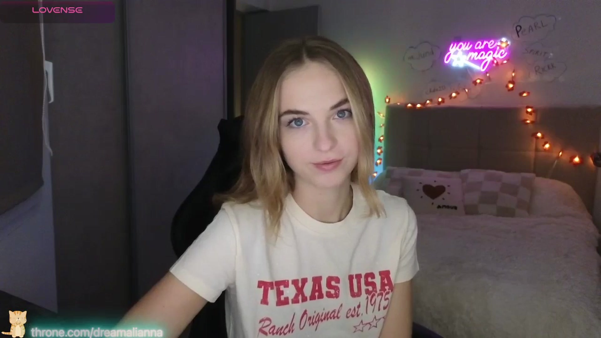 Gallery image thumbnail from DreamAlianna's myfreecams stream on, 01/16/2026, 24:13 image 3 of 20