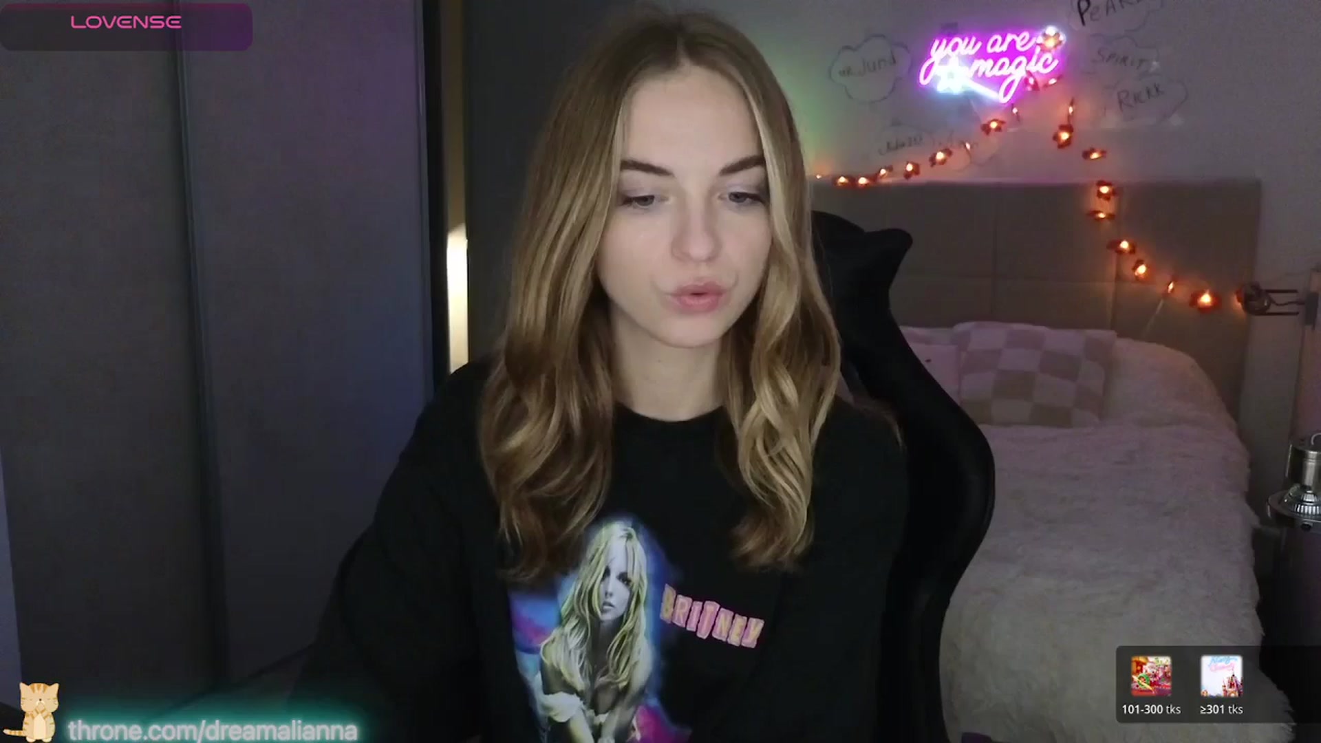 Gallery image thumbnail from DreamAlianna's myfreecams stream on, 01/16/2026, 01:36 image 1 of 20