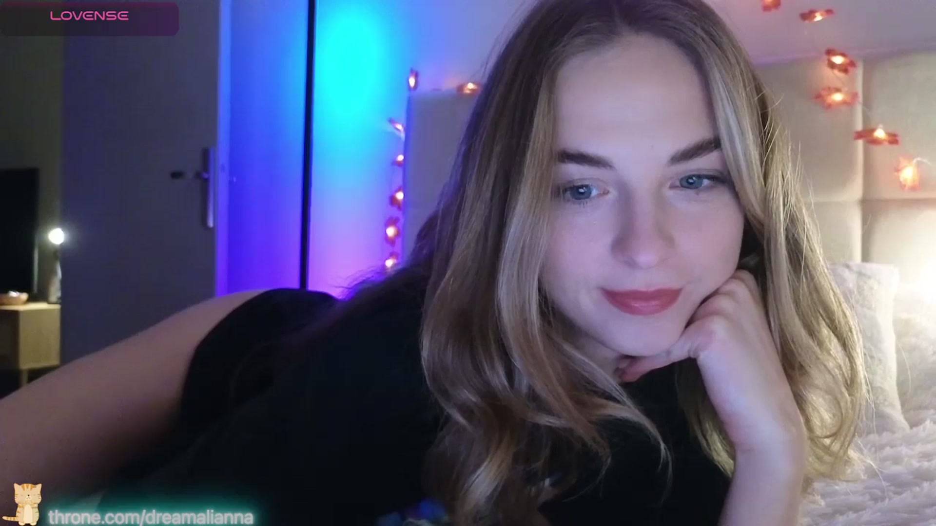 Gallery image thumbnail from DreamAlianna's myfreecams stream on, 01/16/2026, 01:36 image 16 of 20