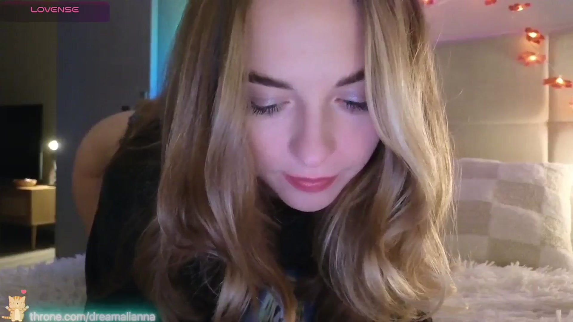 Gallery image thumbnail from DreamAlianna's myfreecams stream on, 01/16/2026, 01:36 image 17 of 20