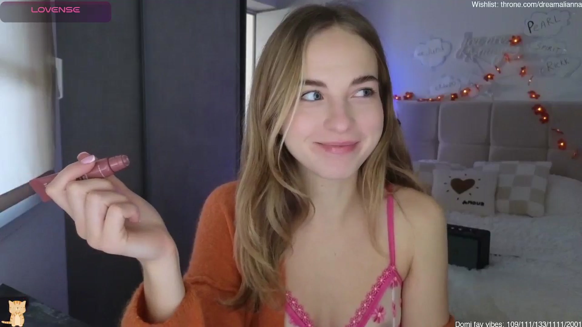 Gallery image thumbnail from DreamAlianna's myfreecams stream on, 01/30/2026, 09:02 image 7 of 20