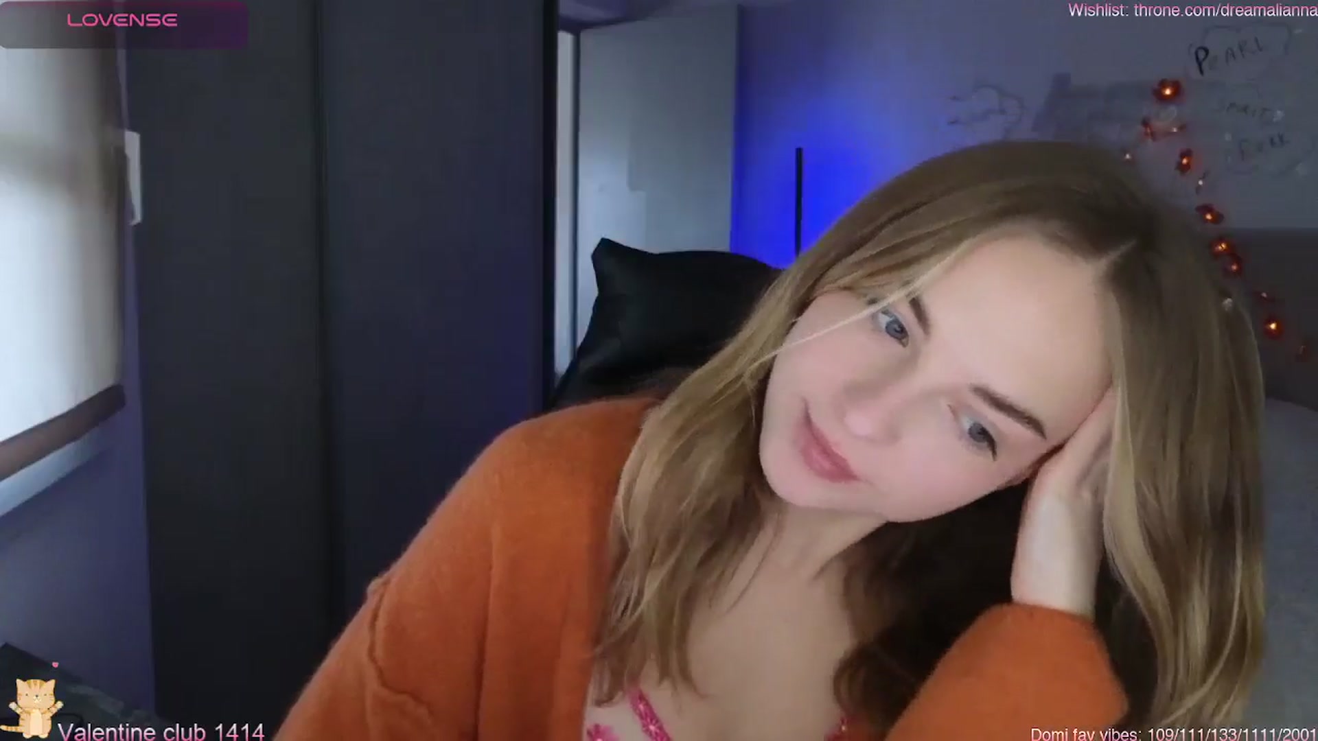 Gallery image thumbnail from DreamAlianna's myfreecams stream on, 01/30/2026, 09:02 image 14 of 20