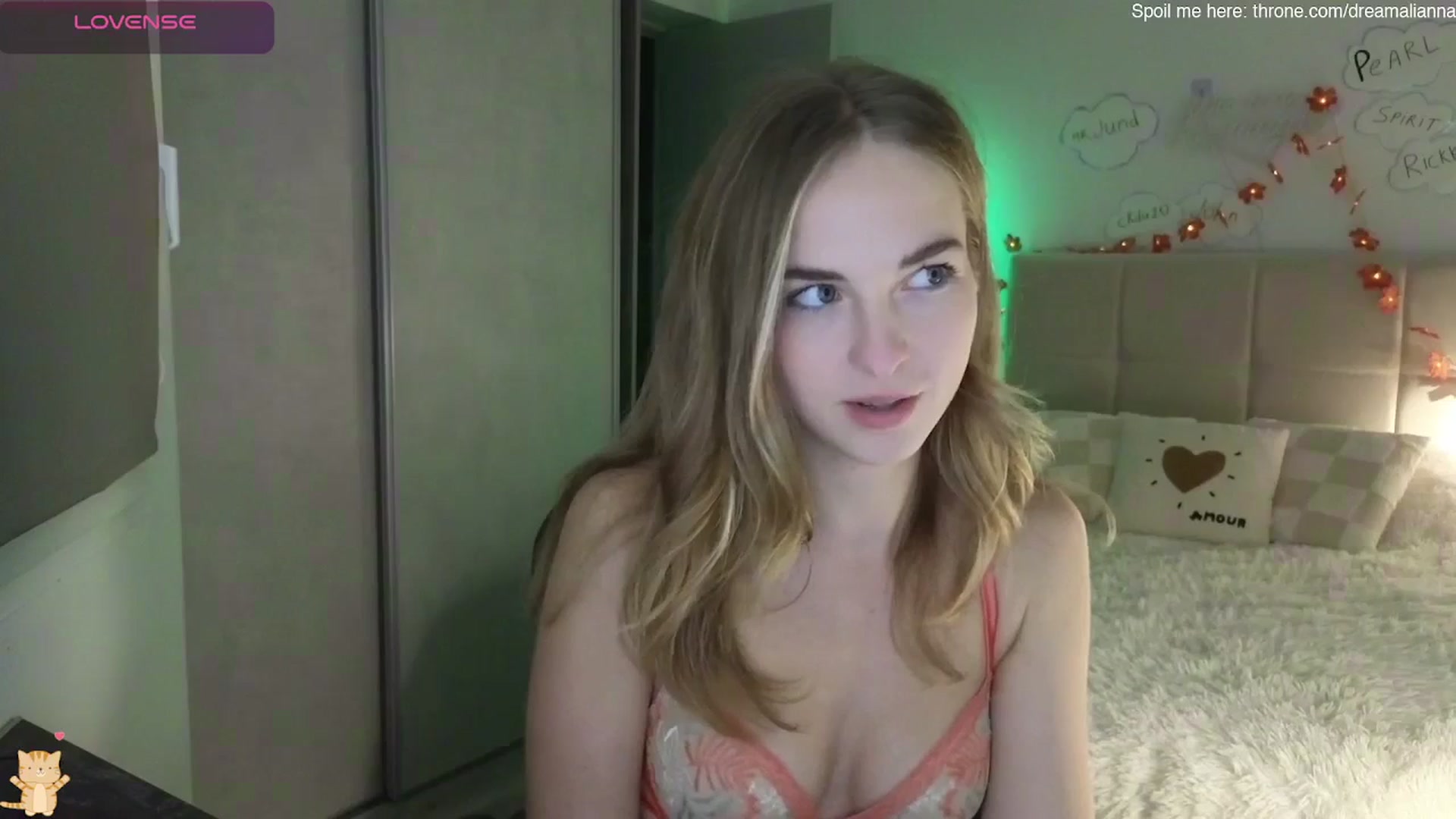 Gallery image thumbnail from DreamAlianna's myfreecams stream on, 02/03/2026, 20:57 image 9 of 20