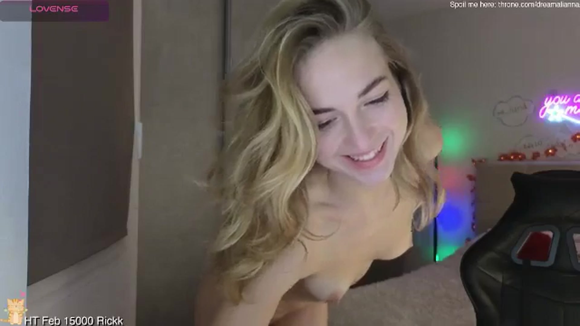Gallery image thumbnail from DreamAlianna's myfreecams stream on, 02/10/2026, 24:48 image 17 of 20