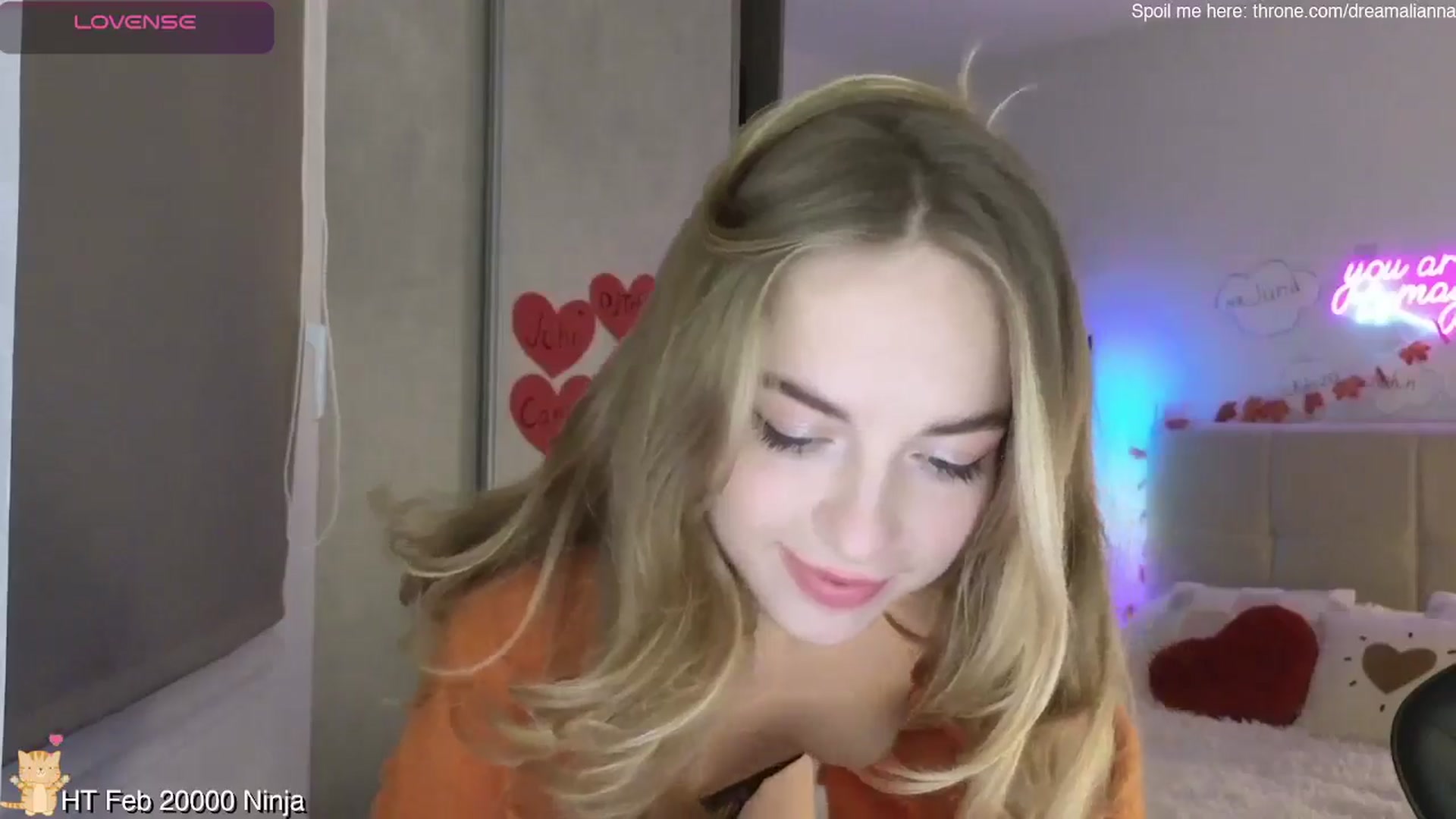Gallery image thumbnail from DreamAlianna's myfreecams stream on, 02/19/2026, 22:04 image 11 of 20