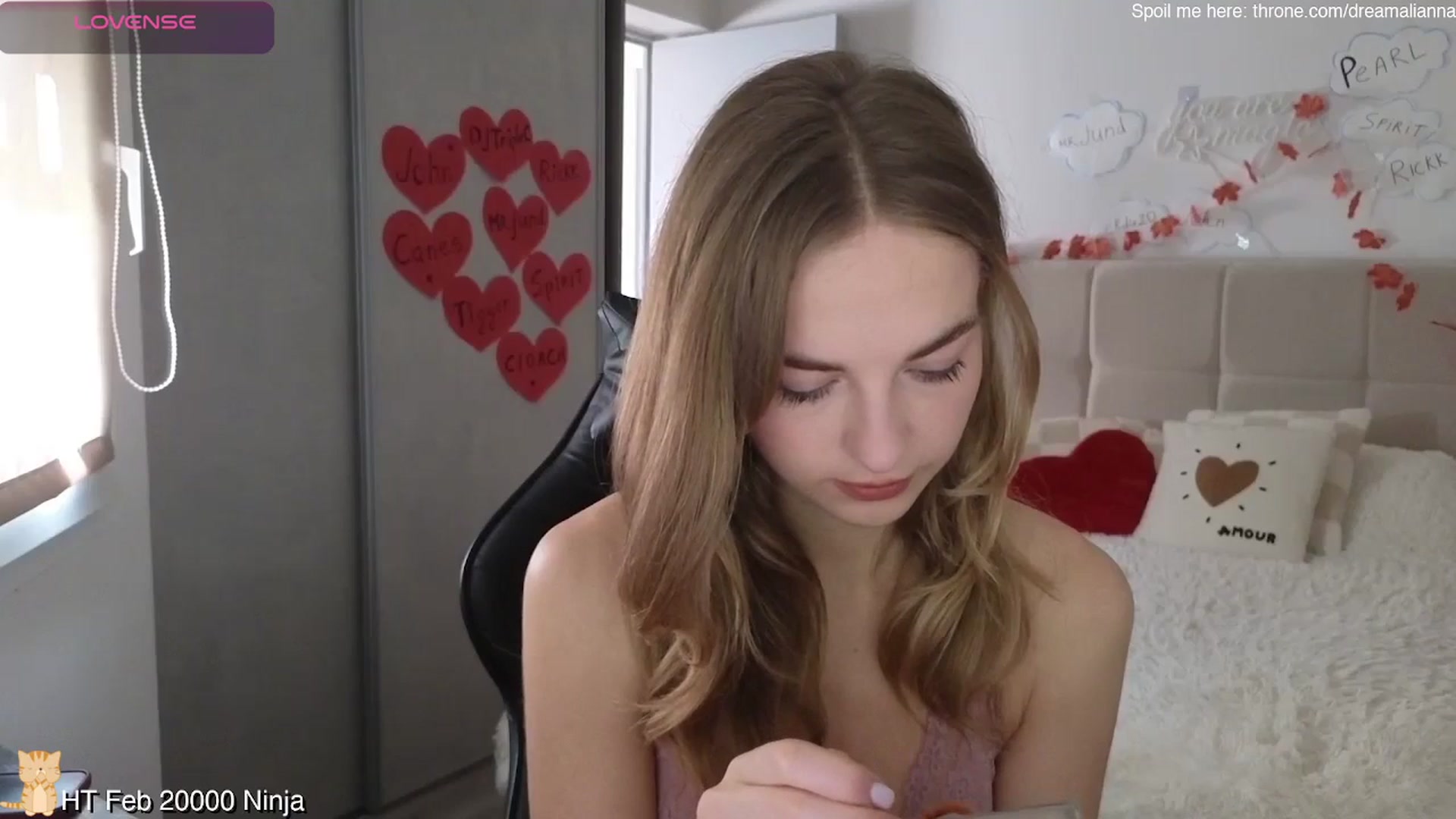 Gallery image thumbnail from DreamAlianna's myfreecams stream on, 02/20/2026, 10:11 image 6 of 20