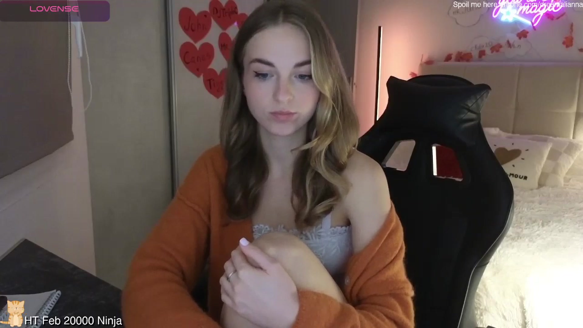 Gallery image thumbnail from DreamAlianna's myfreecams stream on, 02/23/2026, 22:04 image 4 of 20