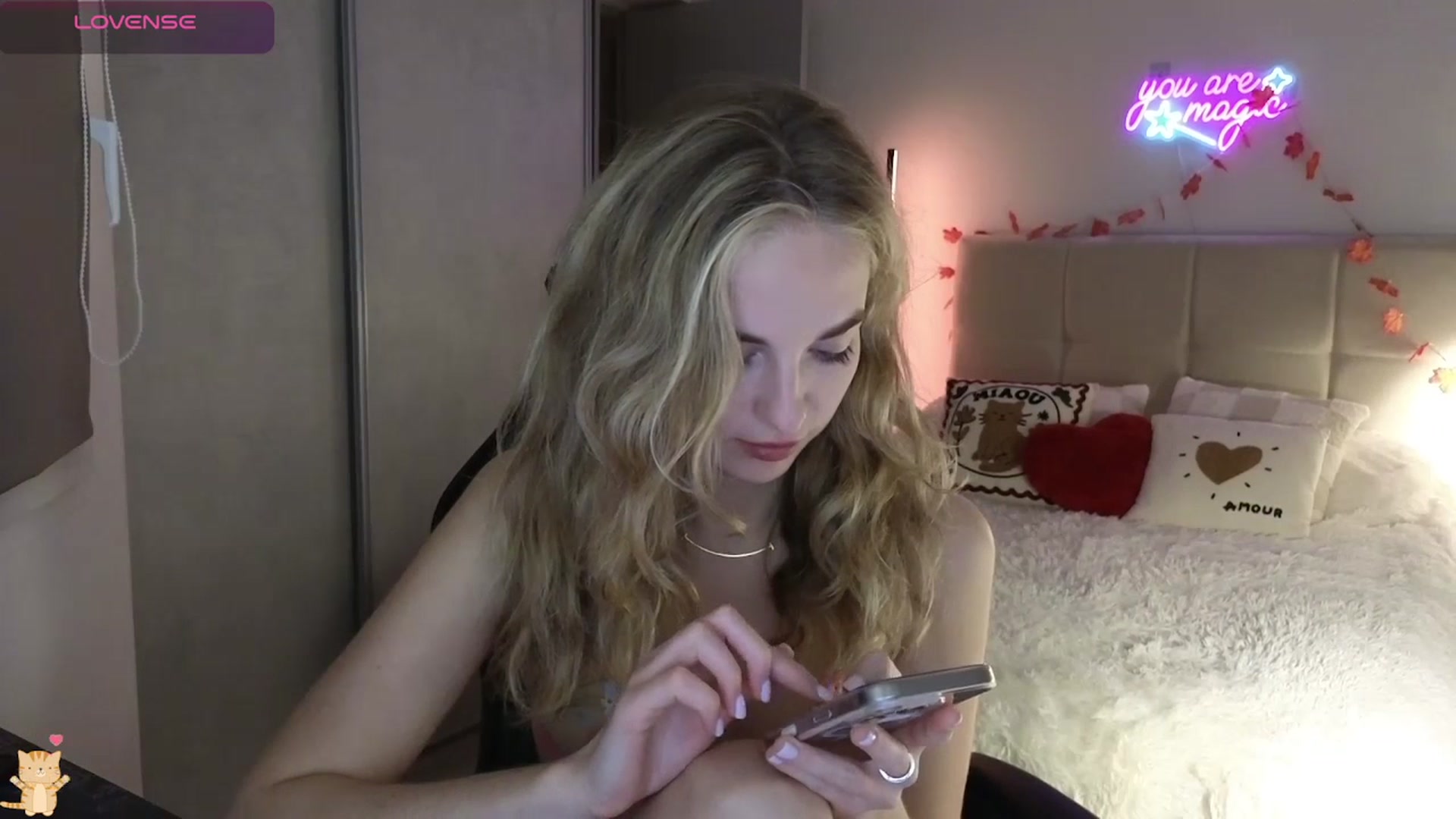 Gallery image thumbnail from DreamAlianna's myfreecams stream on, 03/08/2026, 22:33 image 20 of 20