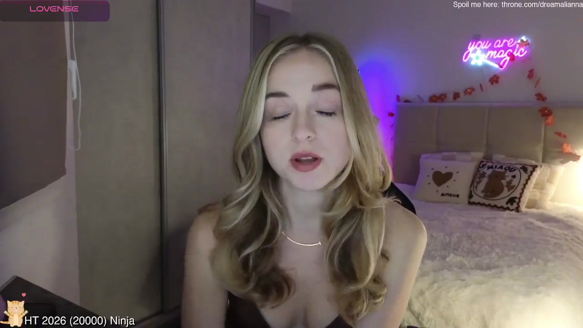 Gallery image thumbnail from DreamAlianna's myfreecams stream on, 03/14/2026, 21:33 image 18 of 20