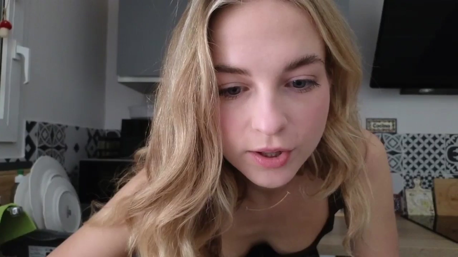 Gallery image thumbnail from DreamAlianna's myfreecams stream on, 03/28/2026, 10:27 image 15 of 20