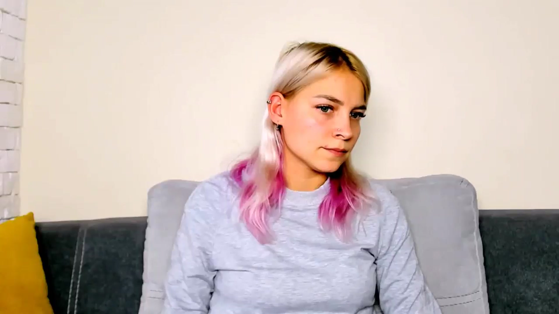Gallery image thumbnail from DreamBlondy's myfreecams stream on, 10/26/2025, 11:39 image 16 of 20