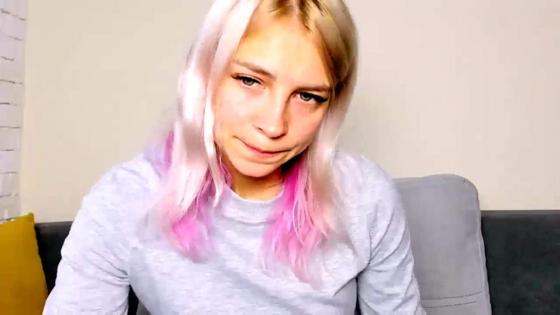 Gallery image thumbnail from DreamBlondy's myfreecams stream on, 10/26/2025, 11:39 image 15 of 20