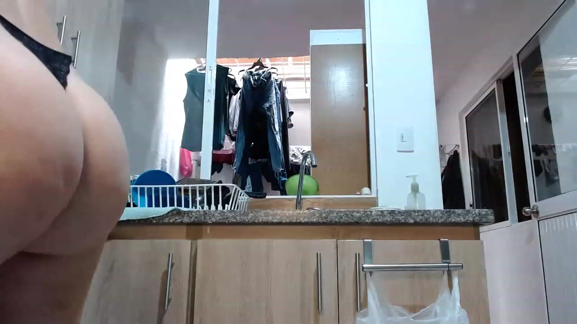 Gallery image thumbnail from DreamBootyXx's myfreecams stream on, 02/07/2023, 18:37 image 5 of 20
