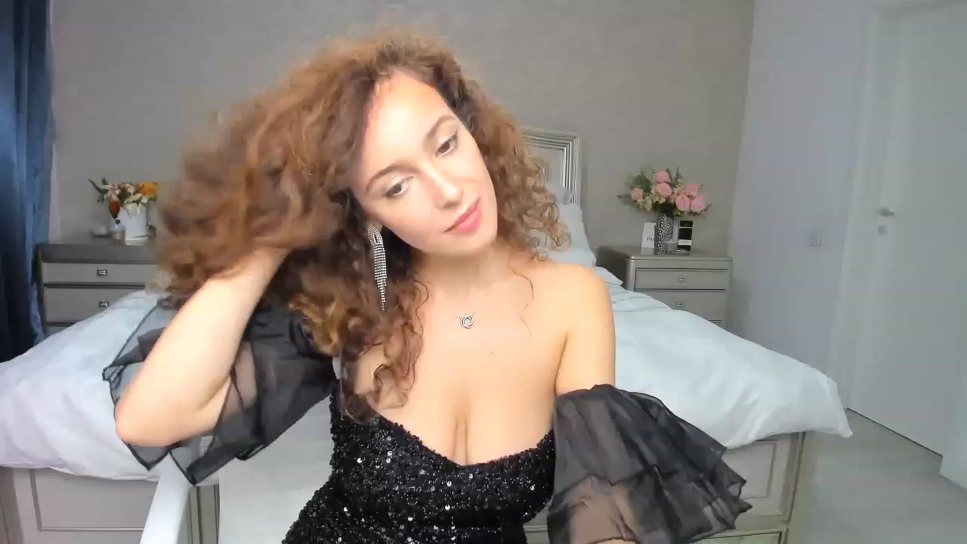 Gallery image thumbnail from DreamEvy's myfreecams stream on, 12/04/2022, 11:39 image 17 of 20