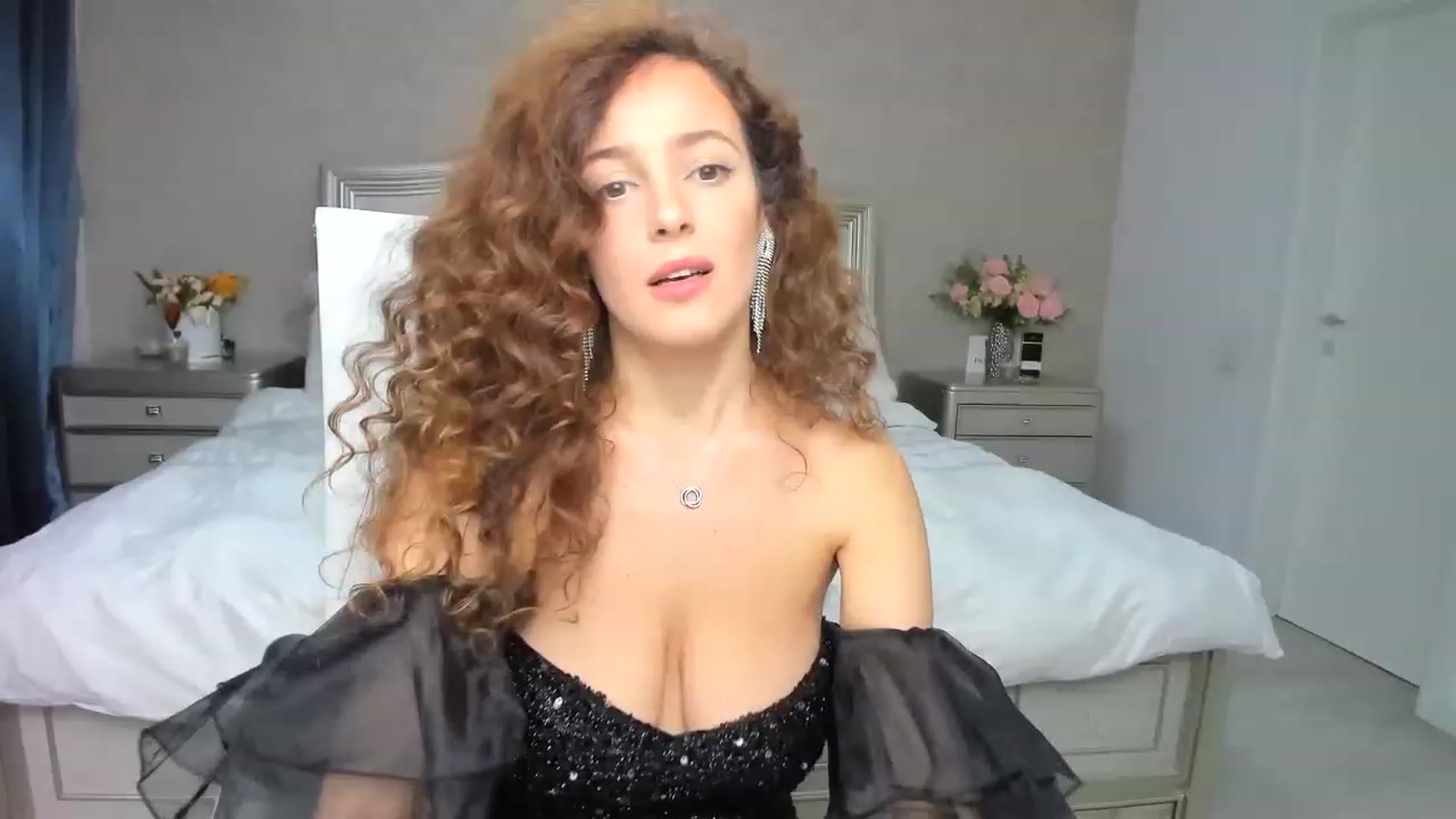Gallery image thumbnail from DreamEvy's myfreecams stream on, 12/04/2022, 11:39 image 16 of 20