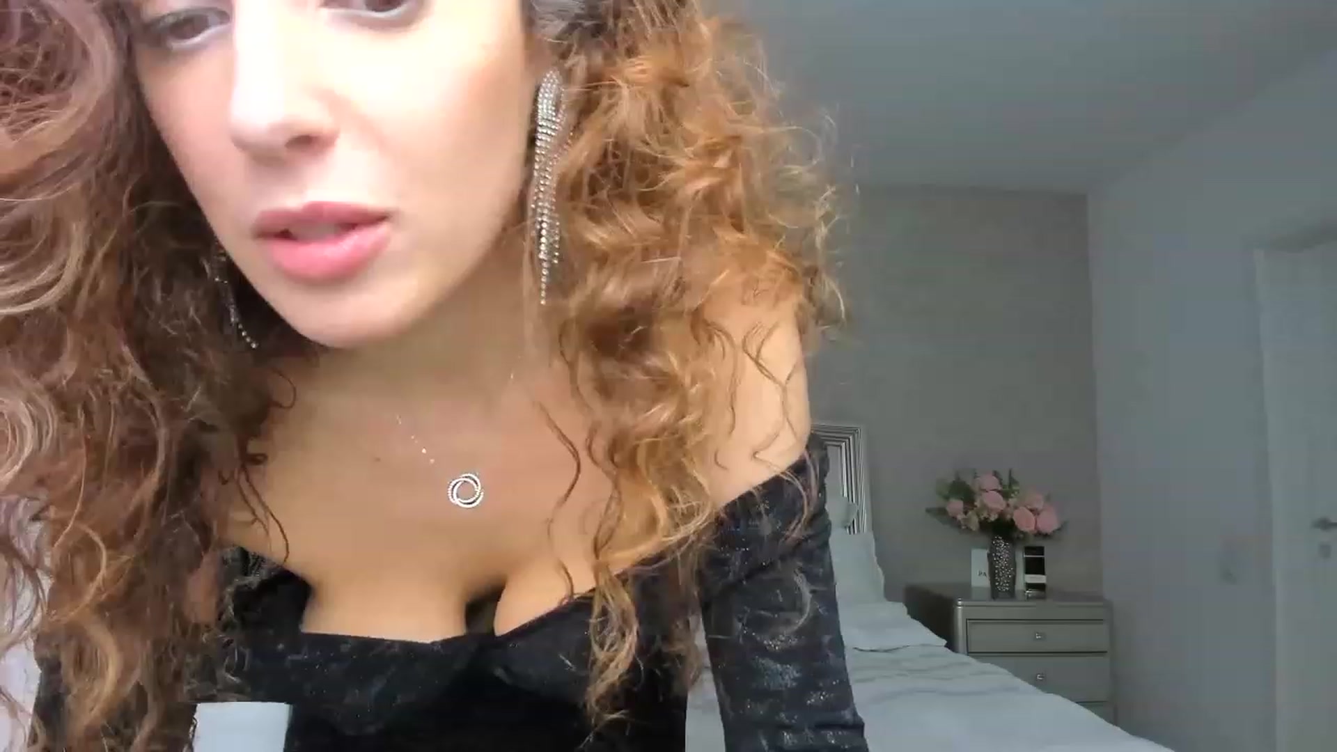 Gallery image thumbnail from DreamEvy's myfreecams stream on, 12/04/2022, 17:44 image 1 of 20