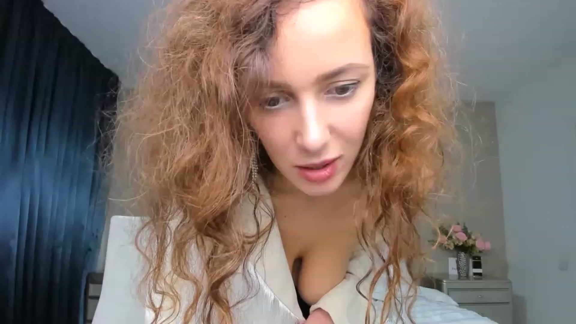Gallery image thumbnail from DreamEvy's myfreecams stream on, 12/12/2022, 10:12 image 12 of 20