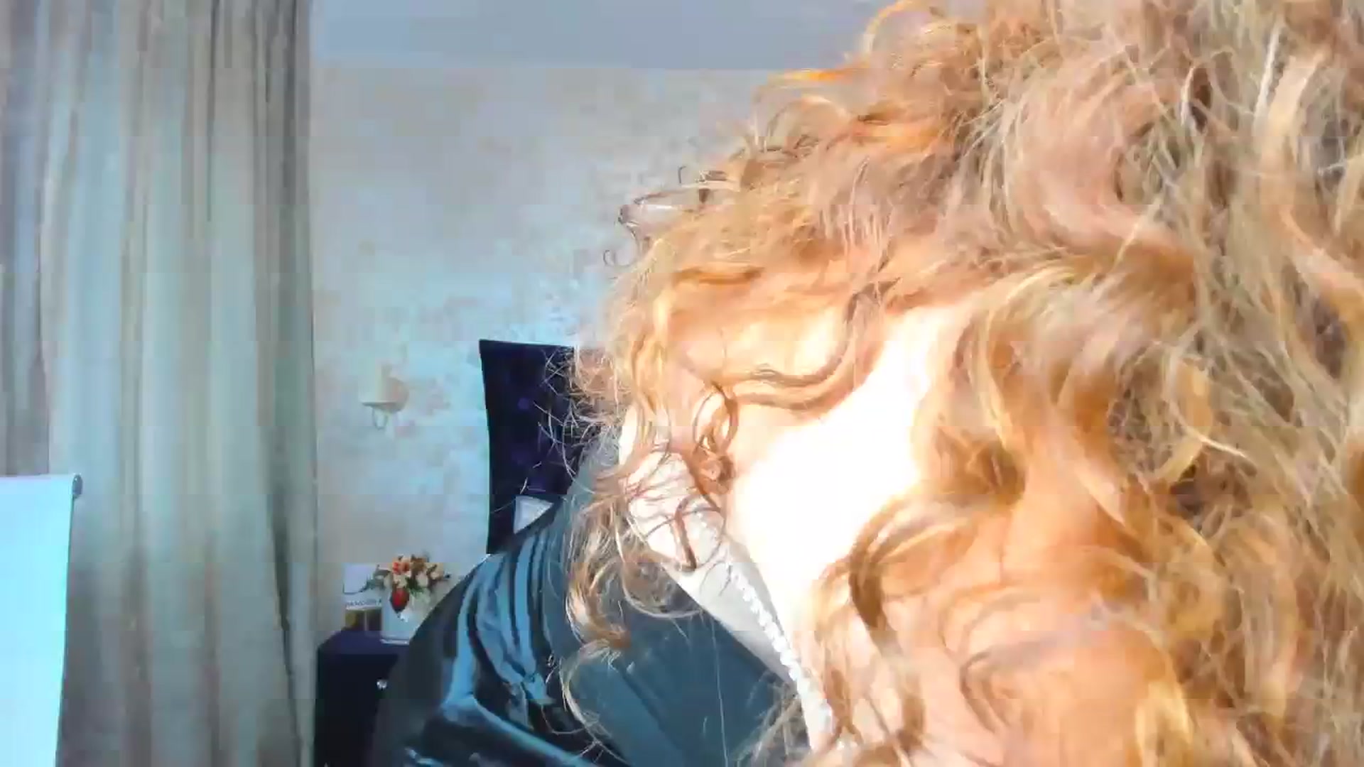 Gallery image thumbnail from DreamEvy's myfreecams stream on, 10/25/2023, 12:51 image 19 of 20