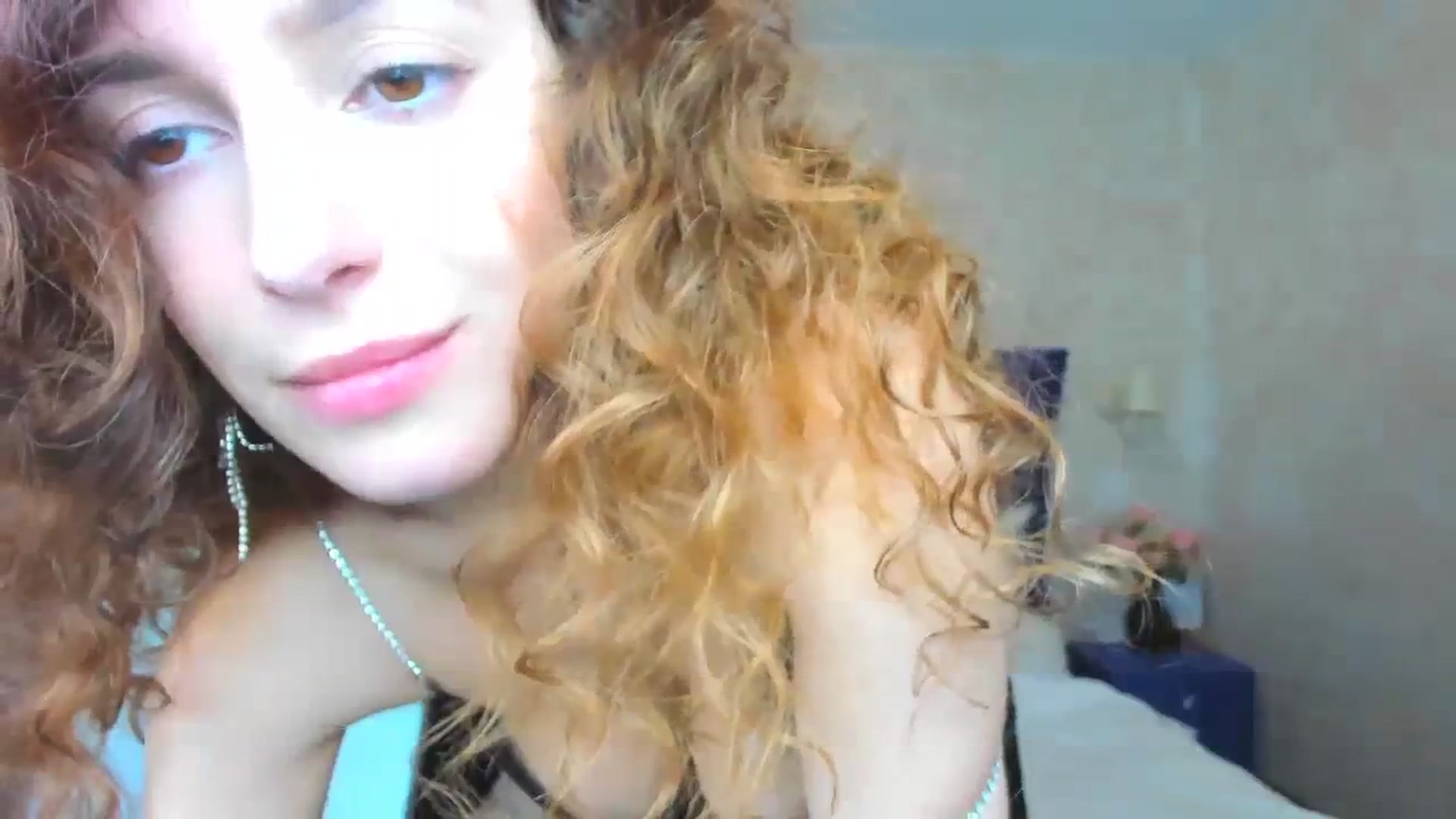 Gallery image thumbnail from DreamEvy's myfreecams stream on, 10/25/2023, 15:13 image 16 of 20
