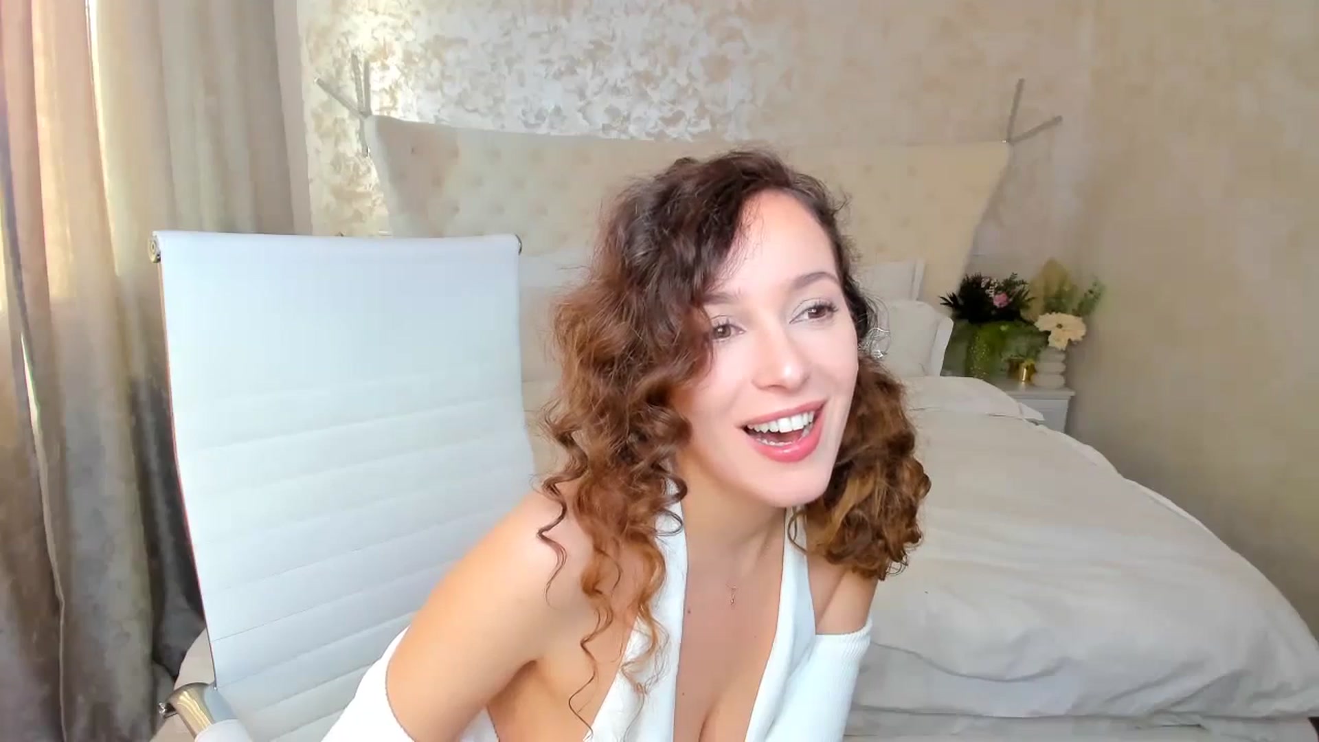 Gallery image thumbnail from DreamEvy's myfreecams stream on, 12/10/2023, 14:01 image 4 of 20