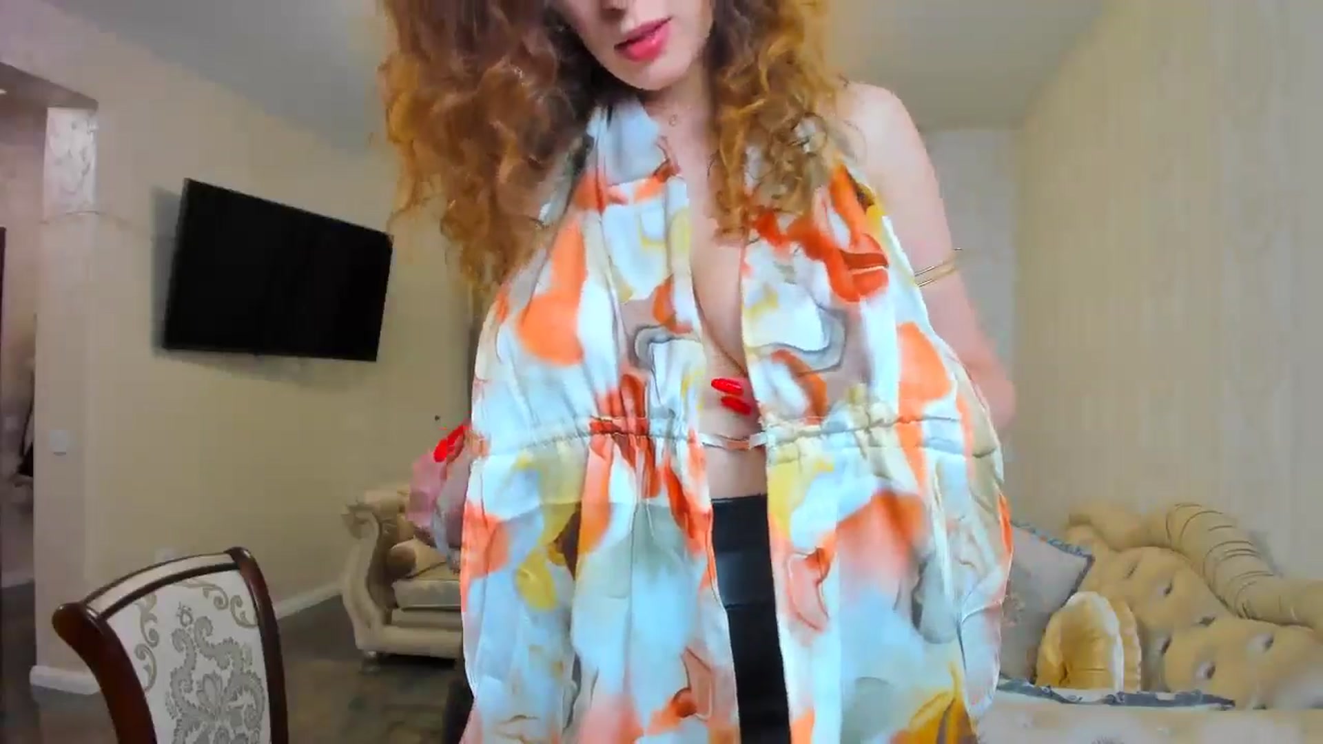 Gallery image thumbnail from DreamEvy's myfreecams stream on, 06/10/2024, 24:23 image 14 of 20