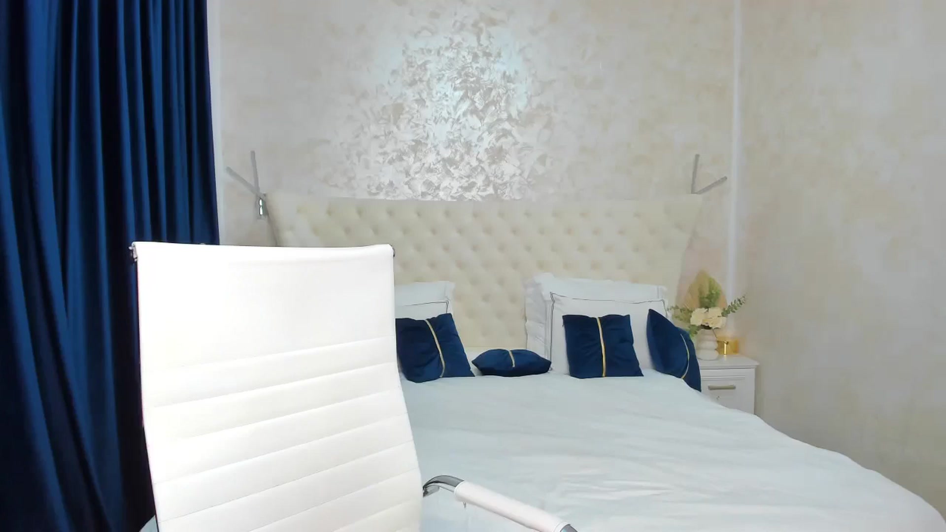 Gallery image thumbnail from DreamEvy's myfreecams stream on, 06/25/2024, 24:02 image 10 of 20
