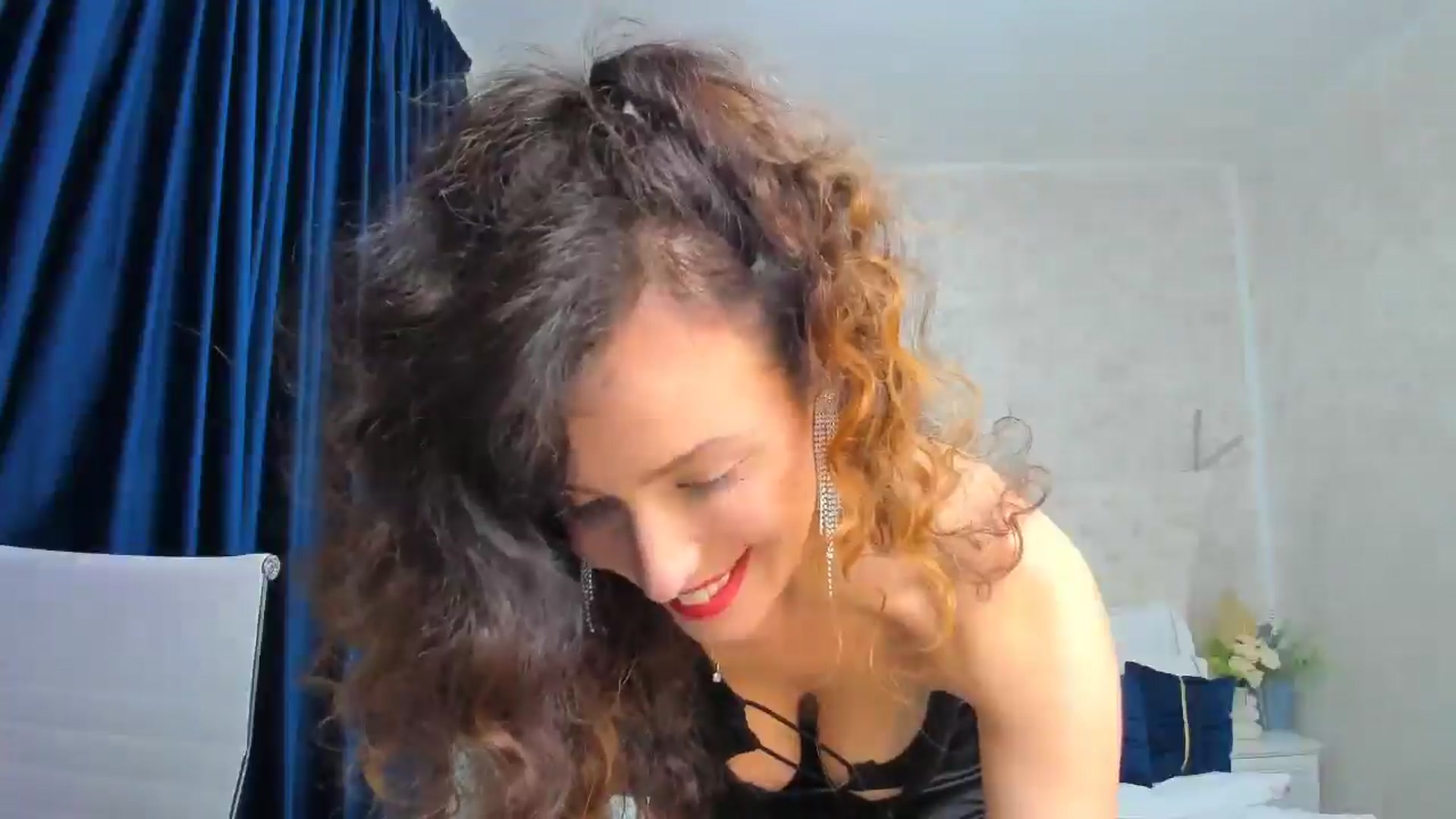 Gallery image thumbnail from DreamEvy's myfreecams stream on, 04/03/2025, 23:17 image 19 of 20