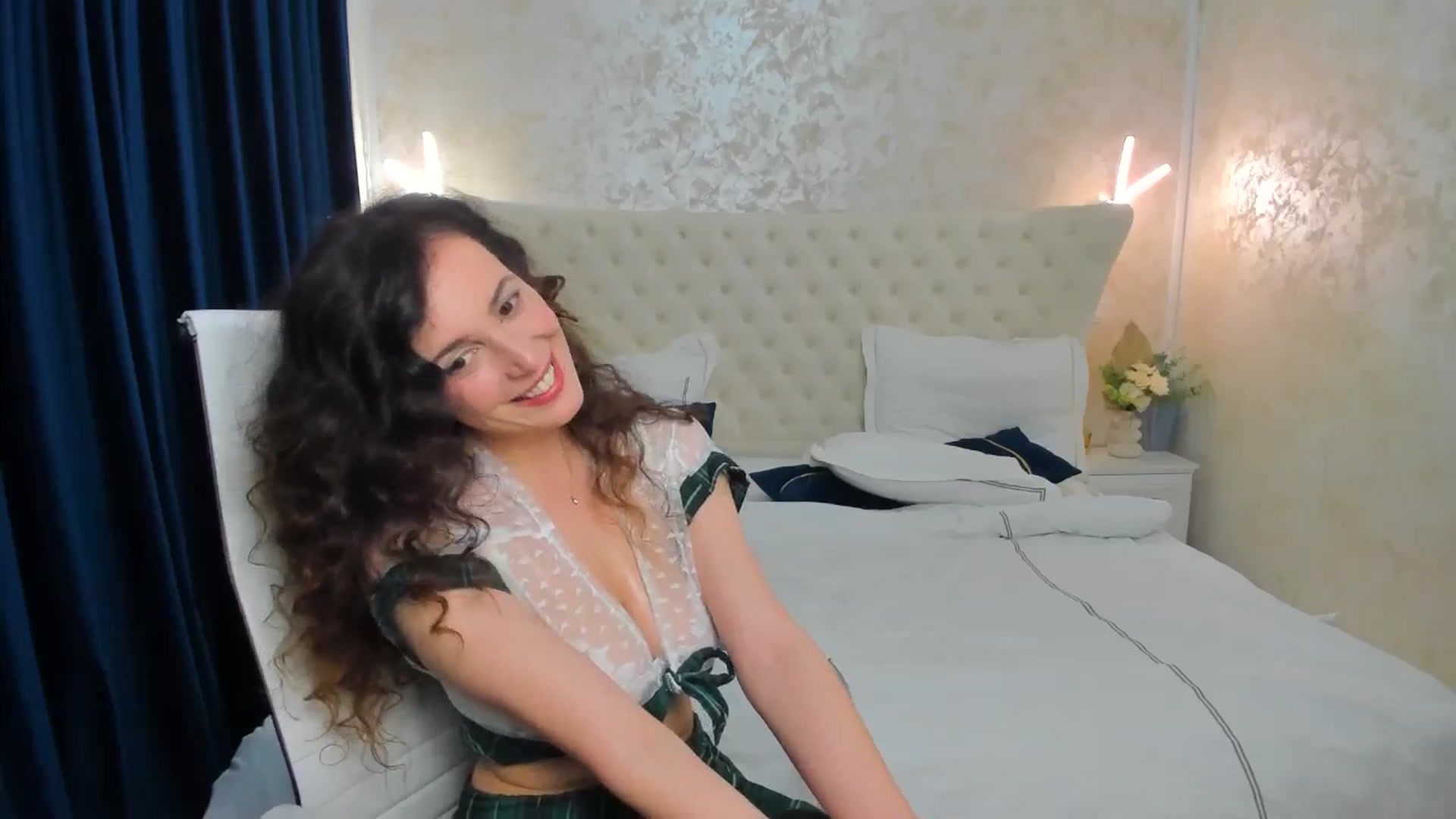 Gallery image thumbnail from DreamEvy's myfreecams stream on, 04/18/2025, 02:28 image 14 of 20