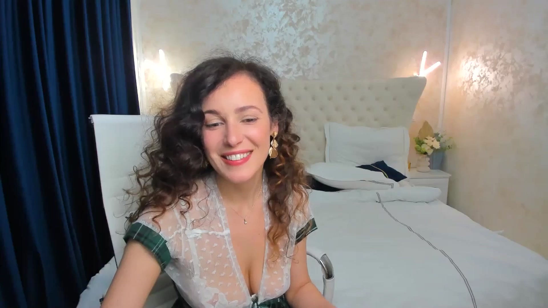 Gallery image thumbnail from DreamEvy's myfreecams stream on, 04/18/2025, 02:28 image 20 of 20