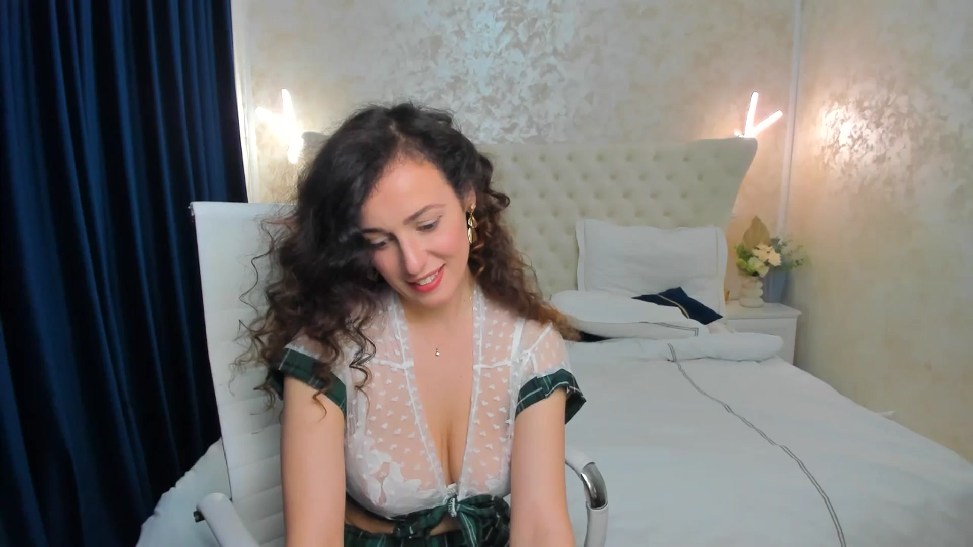 Gallery image thumbnail from DreamEvy's myfreecams stream on, 04/18/2025, 02:28 image 8 of 20