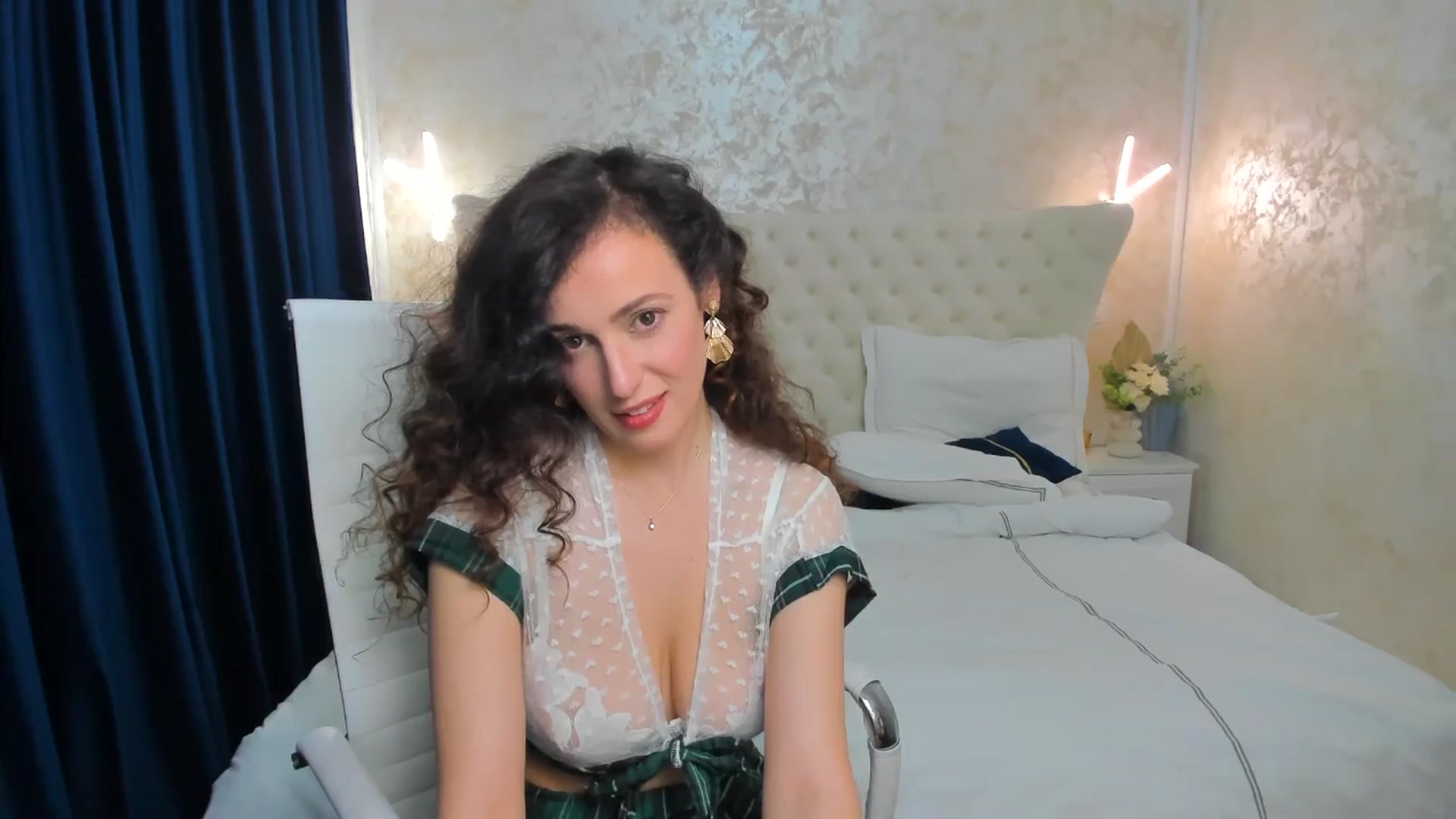 Gallery image thumbnail from DreamEvy's myfreecams stream on, 04/18/2025, 02:28 image 7 of 20