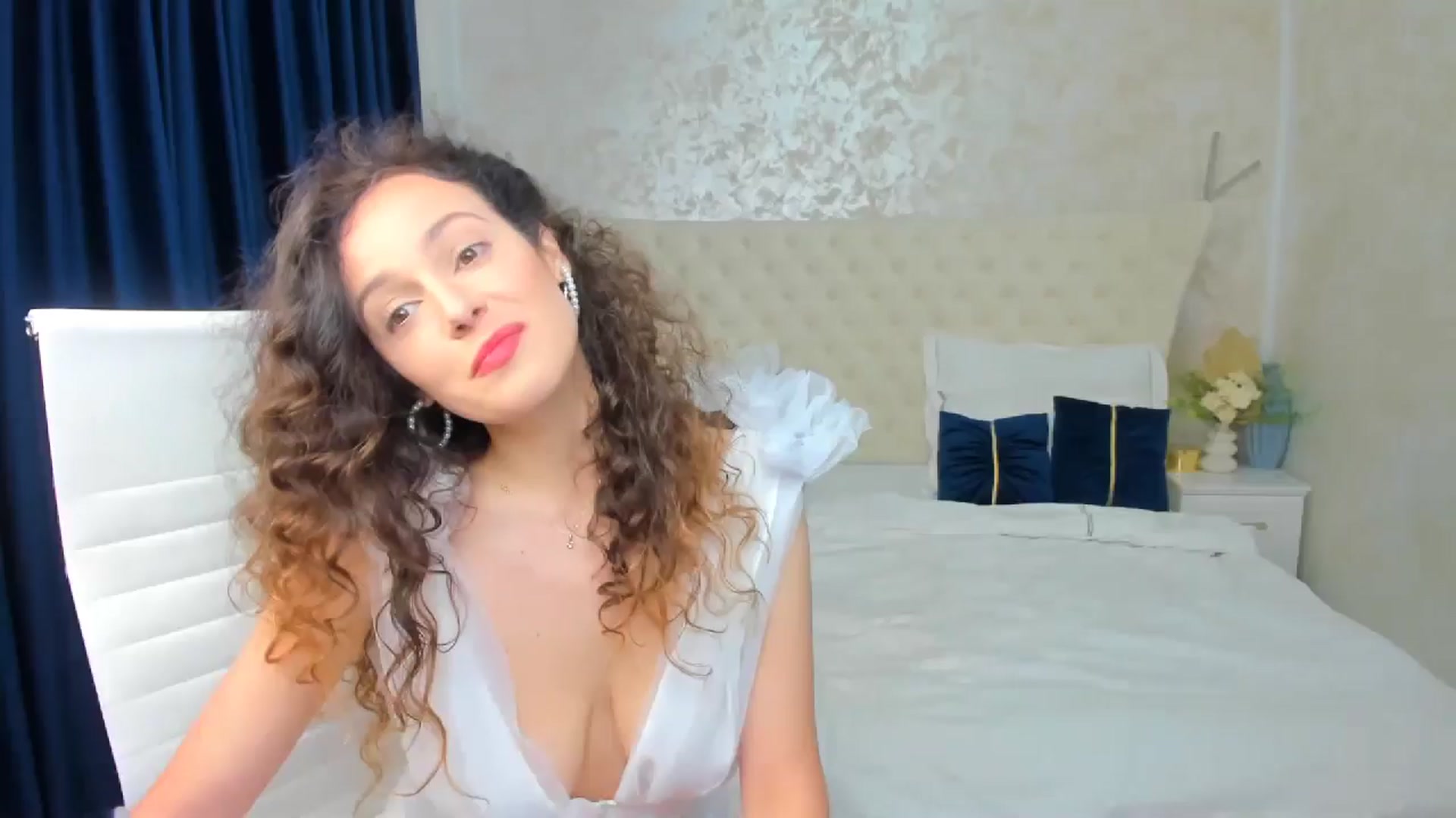 Gallery image thumbnail from DreamEvy's myfreecams stream on, 04/29/2025, 22:56 image 2 of 20