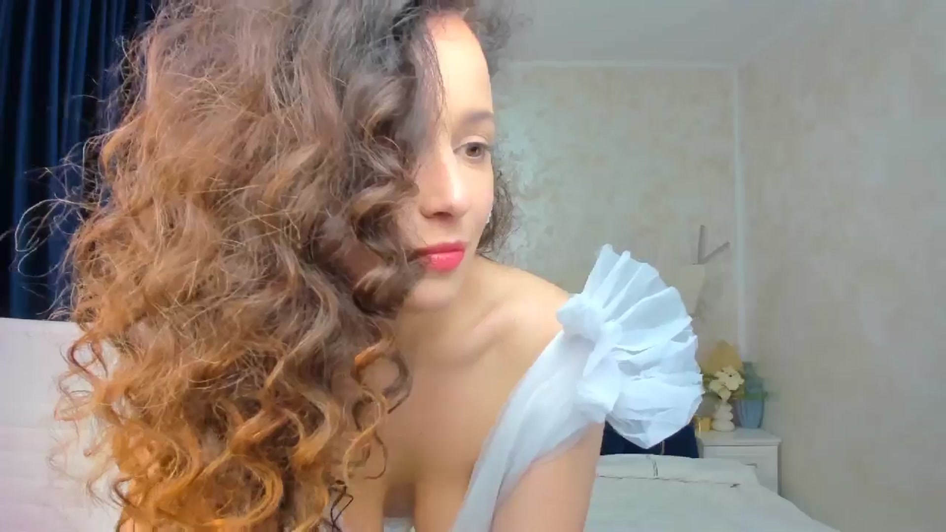 Gallery image thumbnail from DreamEvy's myfreecams stream on, 04/29/2025, 22:56 image 9 of 20
