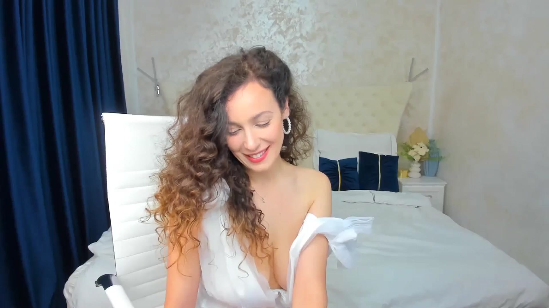 Gallery image thumbnail from DreamEvy's myfreecams stream on, 04/29/2025, 22:56 image 10 of 20