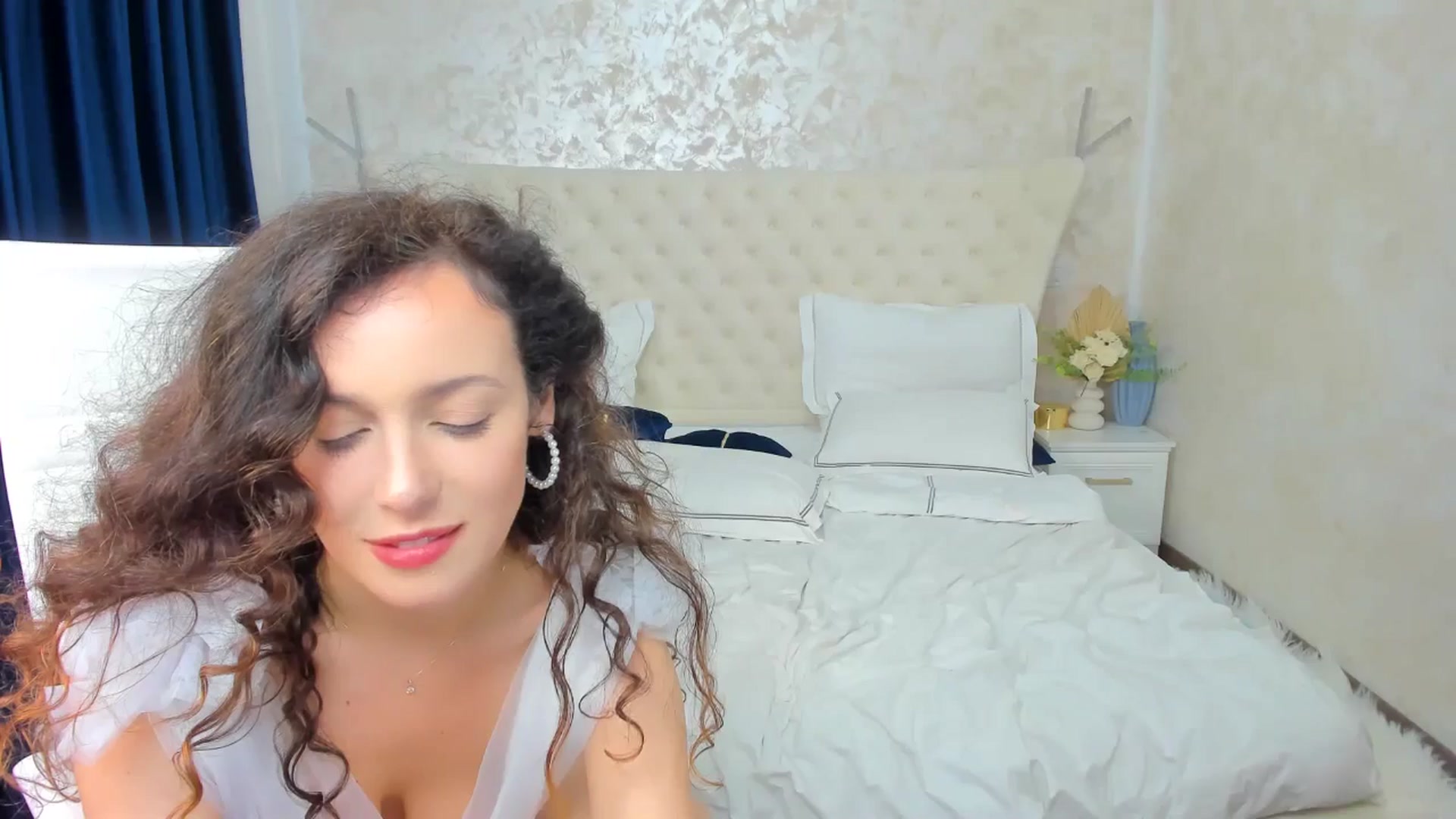 Gallery image thumbnail from DreamEvy's myfreecams stream on, 04/30/2025, 03:04 image 18 of 20
