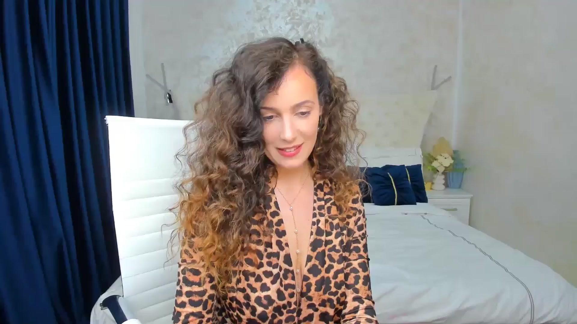 Gallery image thumbnail from DreamEvy's myfreecams stream on, 05/03/2025, 21:20 image 15 of 20