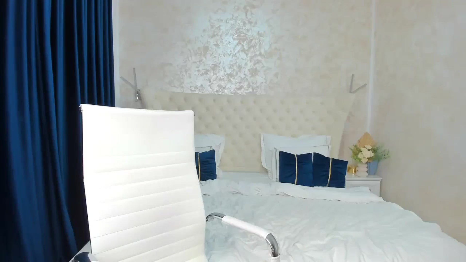 Gallery image thumbnail from DreamEvy's myfreecams stream on, 06/03/2025, 24:02 image 11 of 20