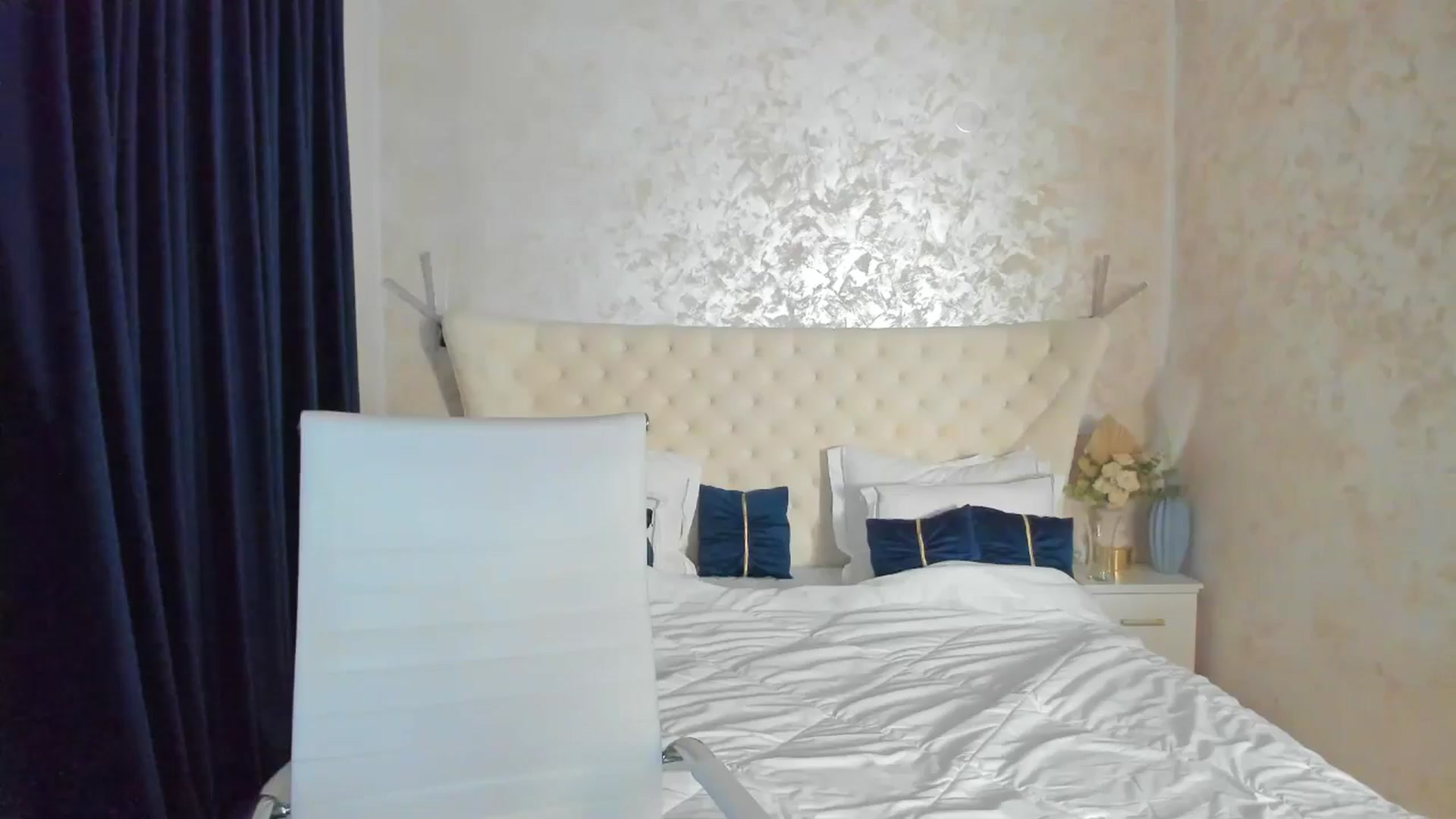 Gallery image thumbnail from DreamEvy's myfreecams stream on, 06/21/2025, 24:46 image 10 of 20