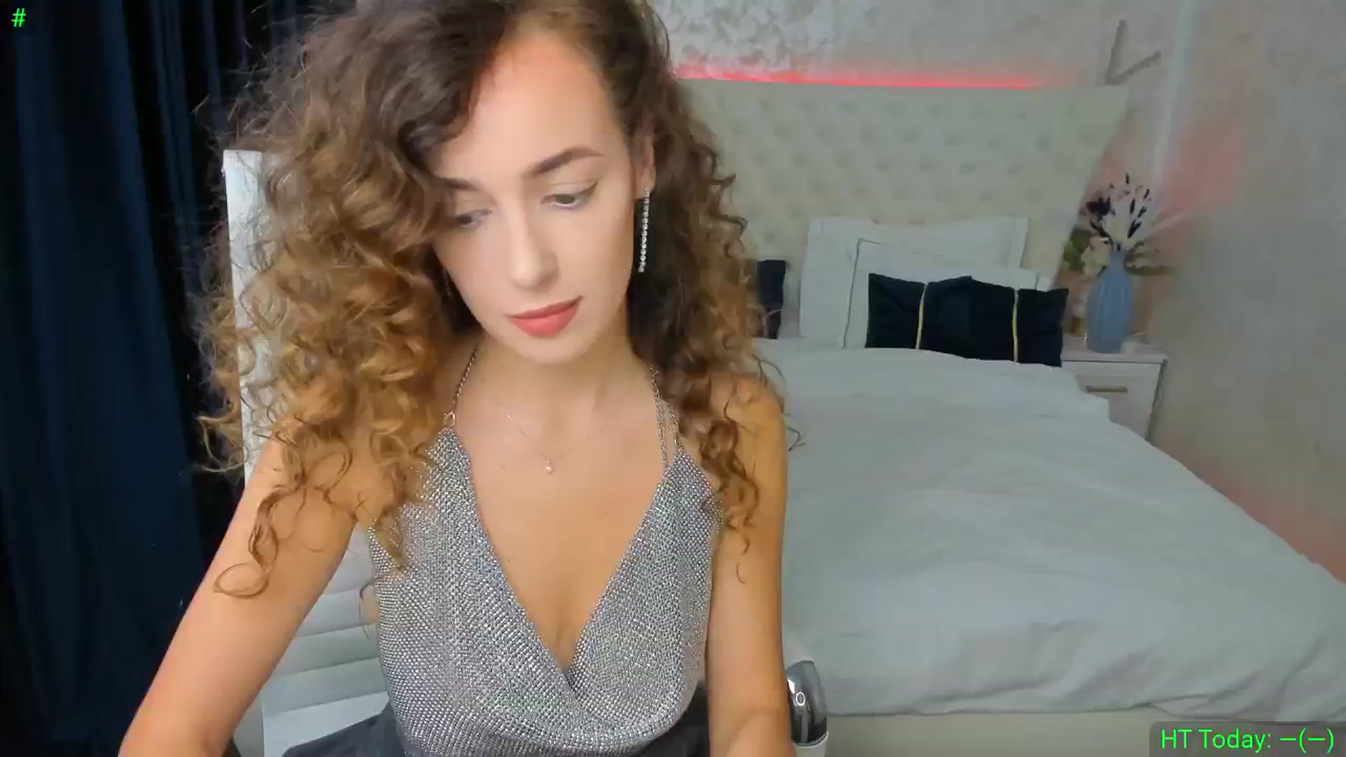 Gallery image thumbnail from DreamEvy's myfreecams stream on, 10/01/2025, 19:43 image 2 of 20