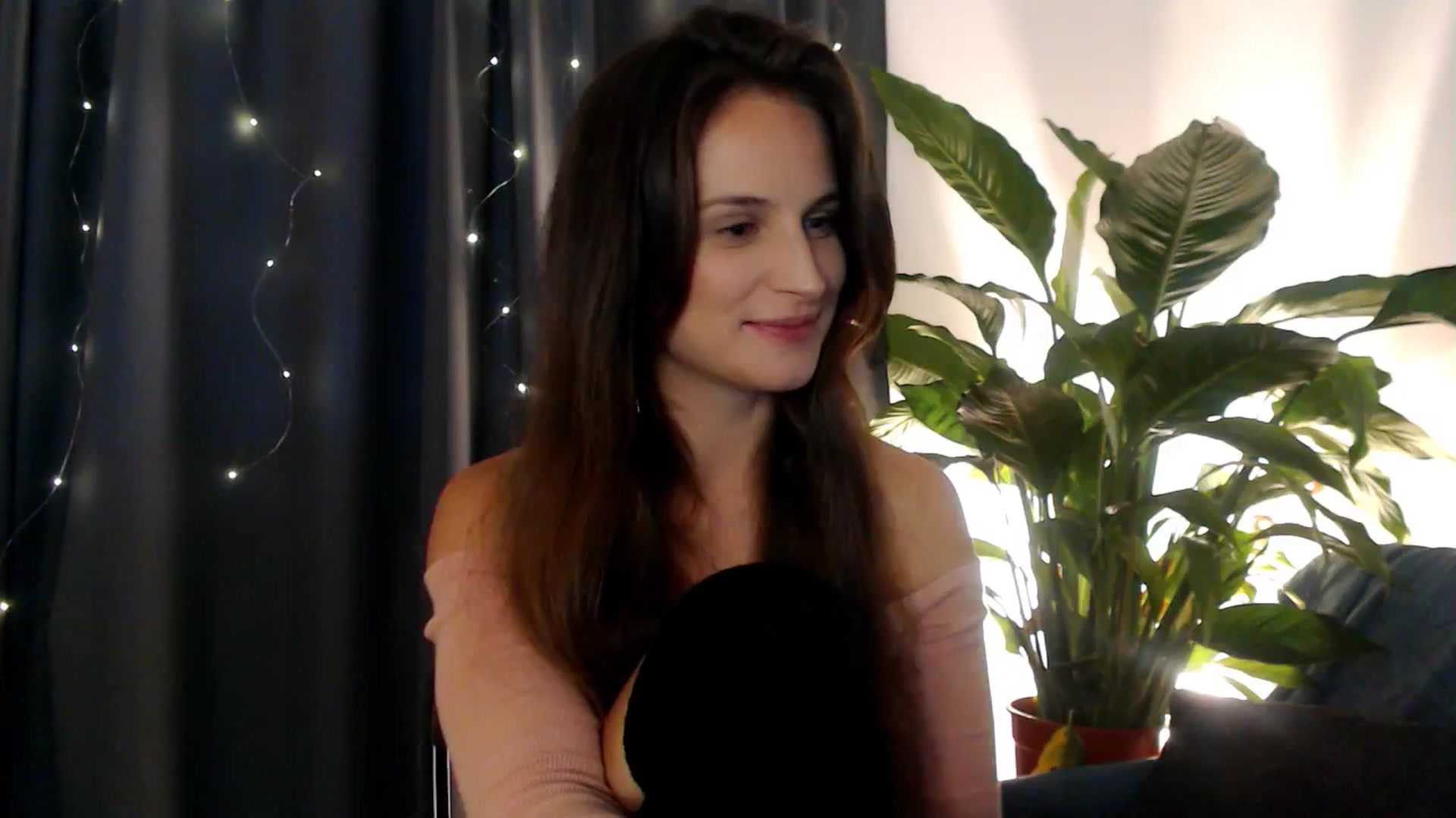Gallery image thumbnail from Dream_Dalia's myfreecams stream on, 11/21/2025, 12:31 image 17 of 20