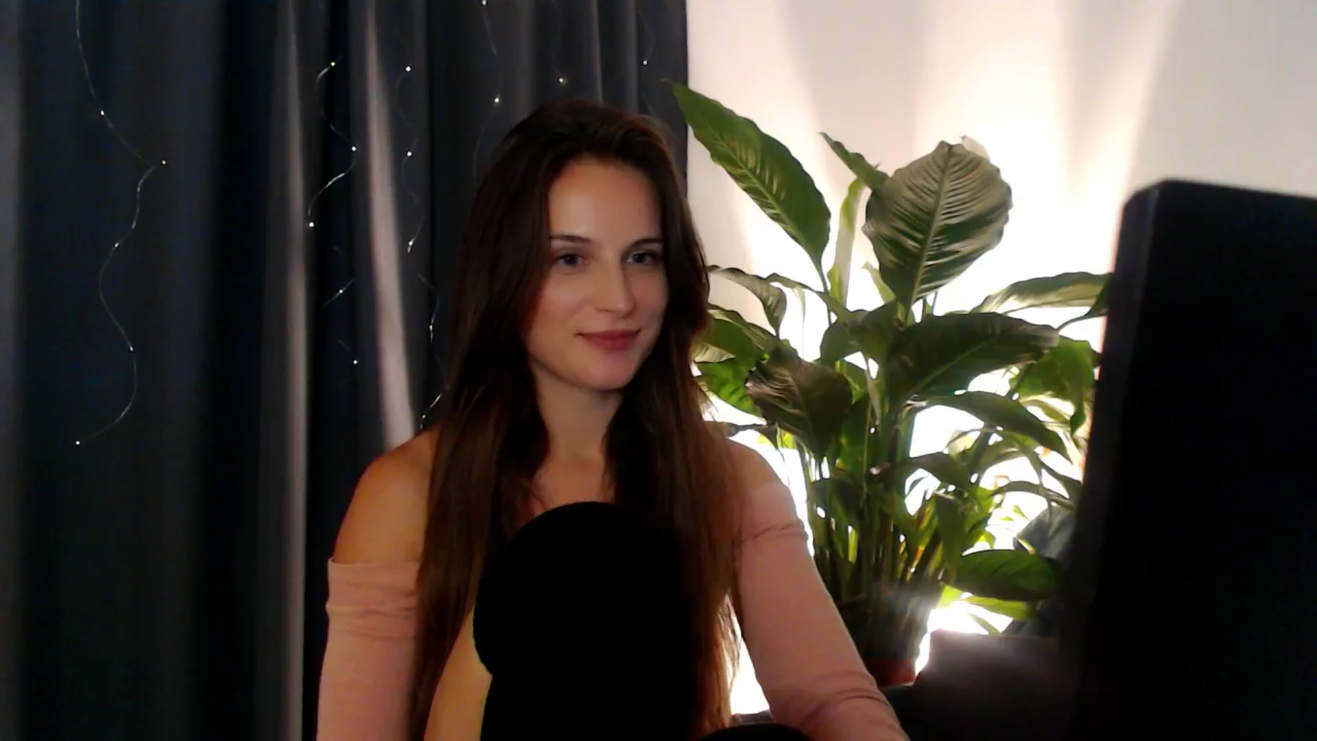 Gallery image thumbnail from Dream_Dalia's myfreecams stream on, 11/21/2025, 14:06 image 7 of 20