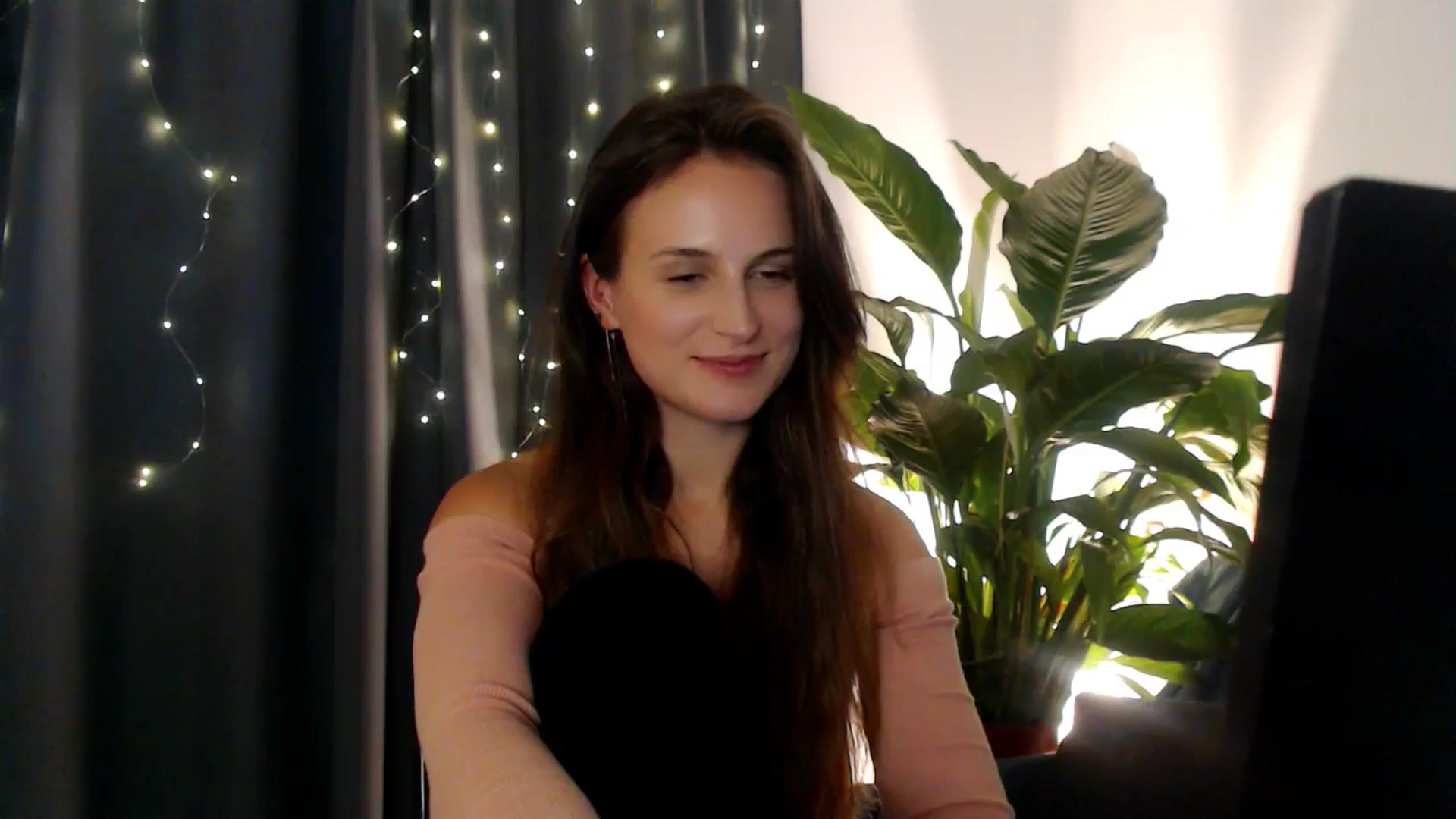 Gallery image thumbnail from Dream_Dalia's myfreecams stream on, 11/21/2025, 14:06 image 9 of 20