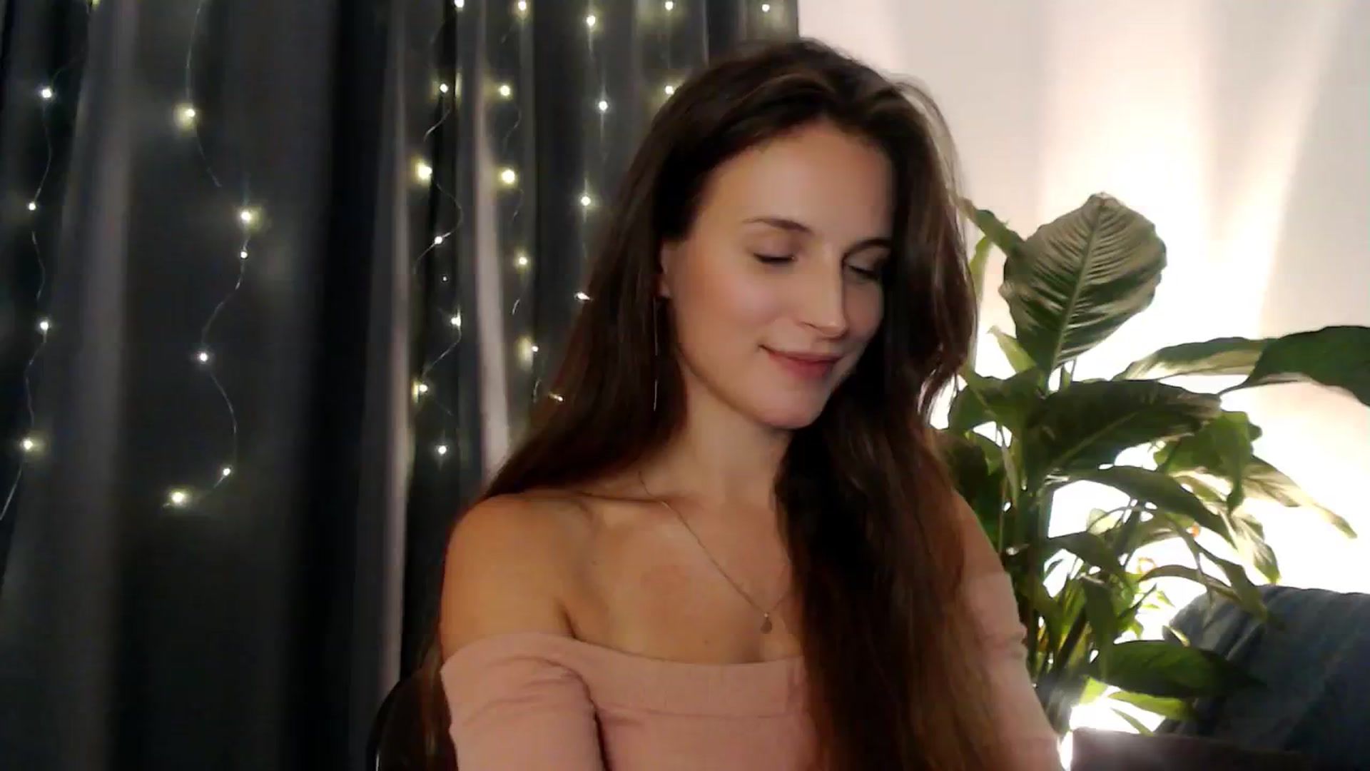 Gallery image thumbnail from Dream_Dalia's myfreecams stream on, 11/21/2025, 14:06 image 2 of 20