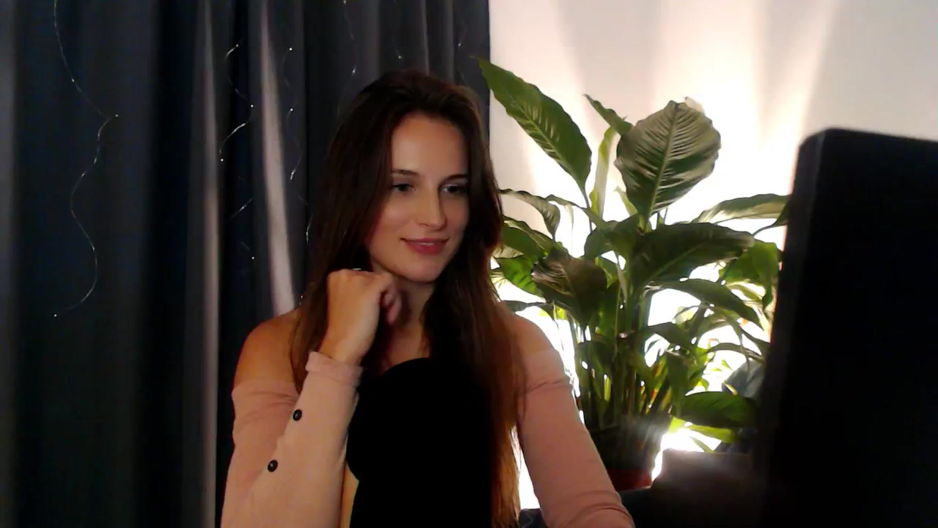 Gallery image thumbnail from Dream_Dalia's myfreecams stream on, 11/21/2025, 14:06 image 8 of 20