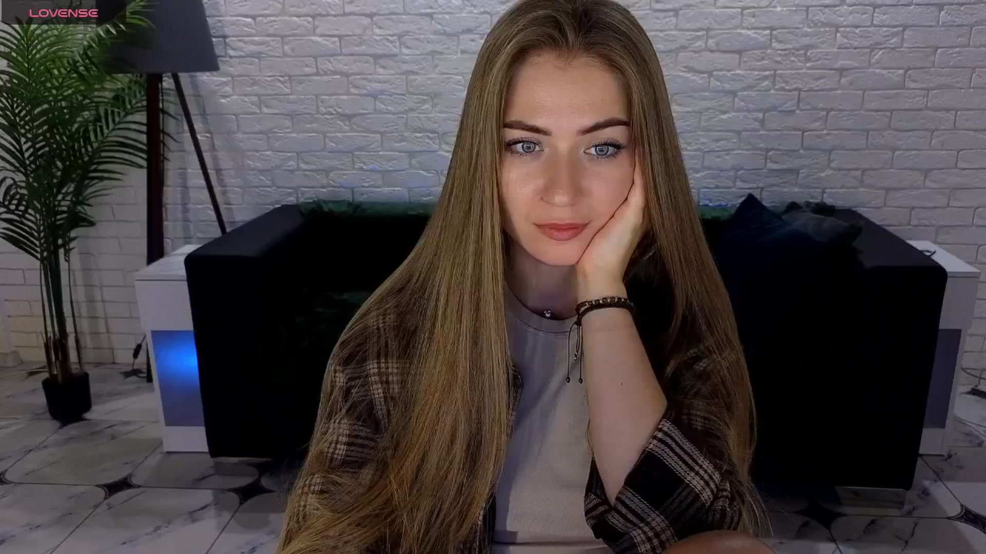 Gallery image thumbnail from Dreameedevil's myfreecams stream on, 06/22/2025, 11:28 image 19 of 20