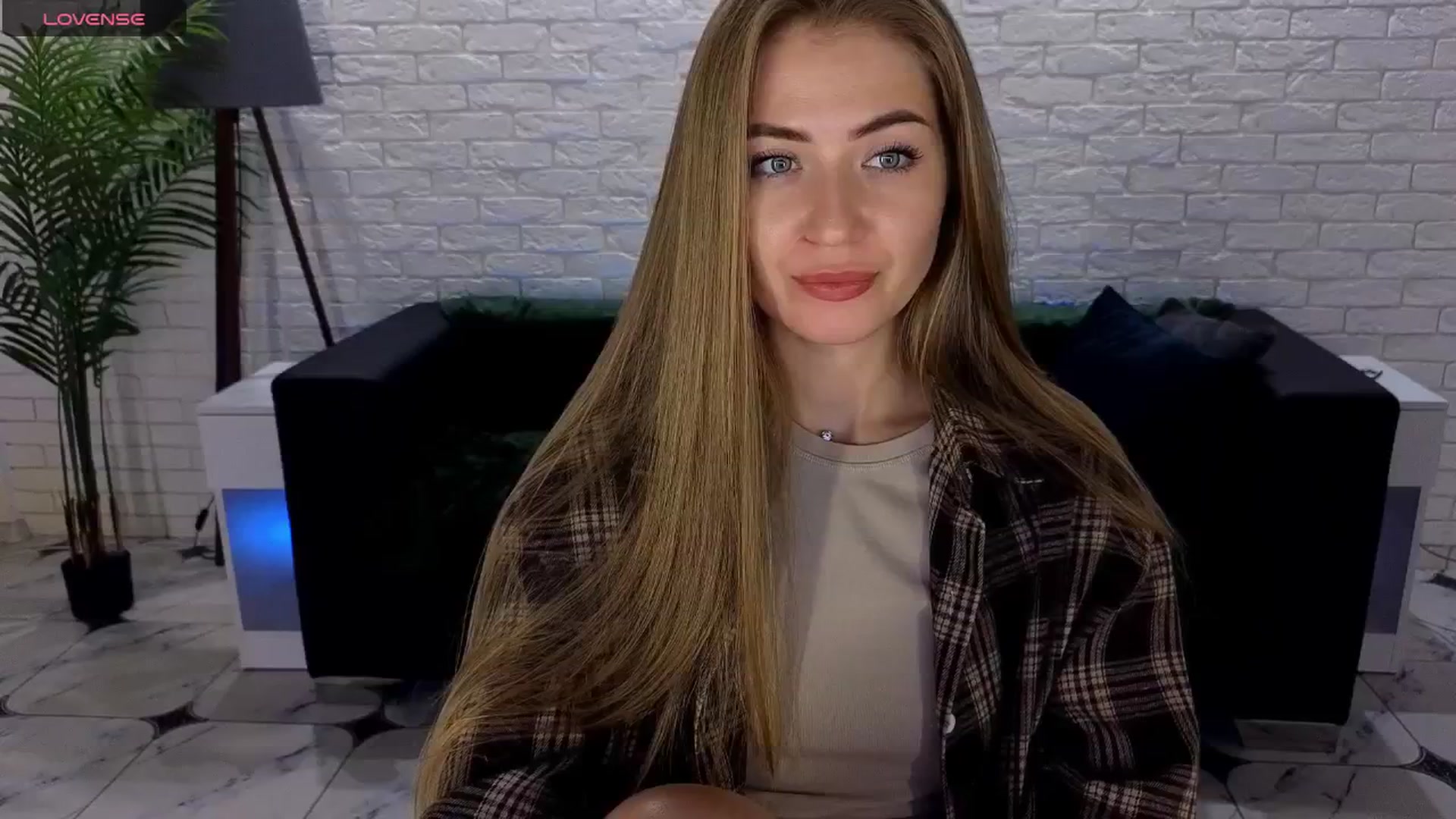 Gallery image thumbnail from Dreameedevil's myfreecams stream on, 06/22/2025, 11:28 image 4 of 20