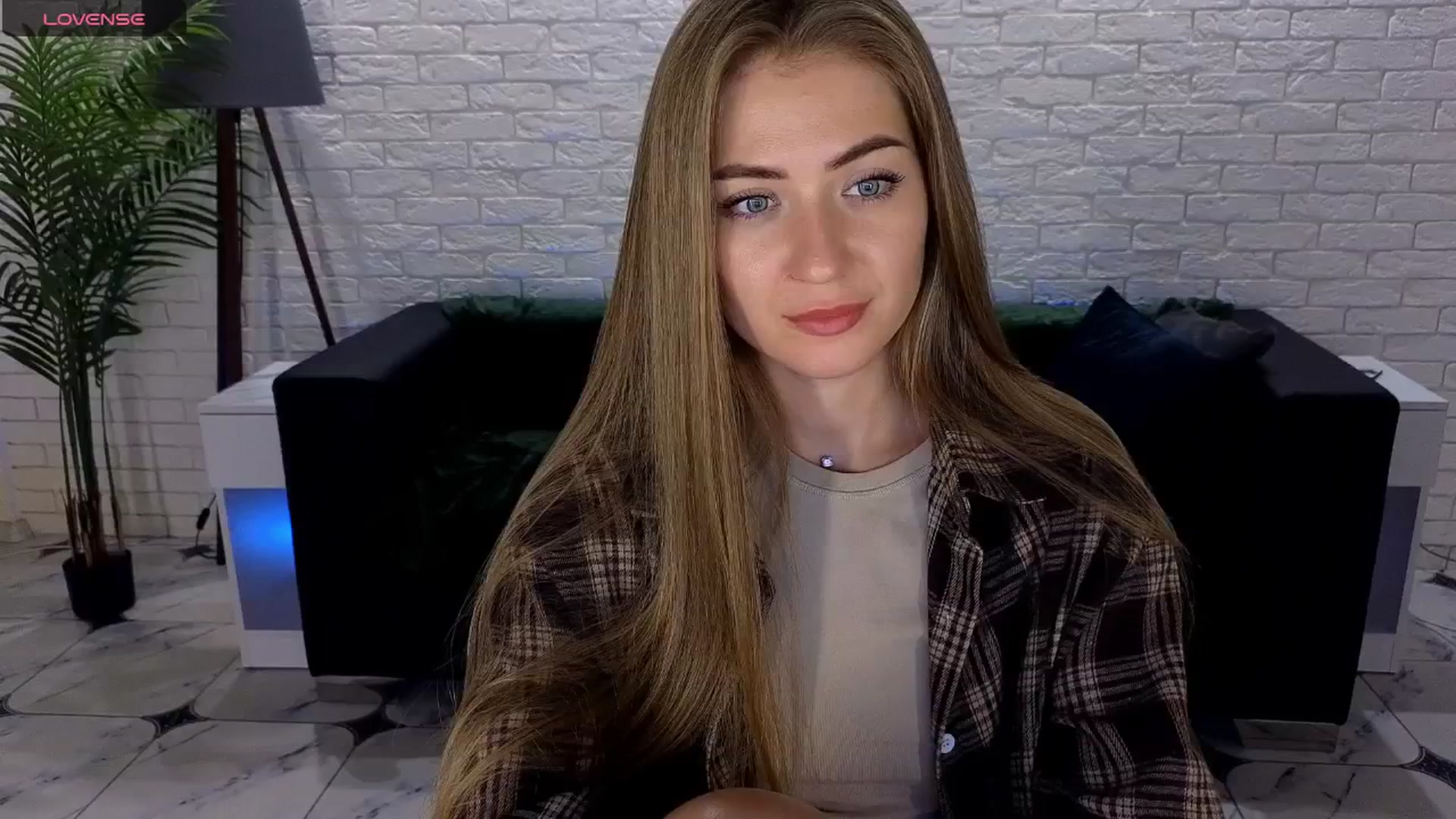 Gallery image thumbnail from Dreameedevil's myfreecams stream on, 06/22/2025, 11:28 image 5 of 20