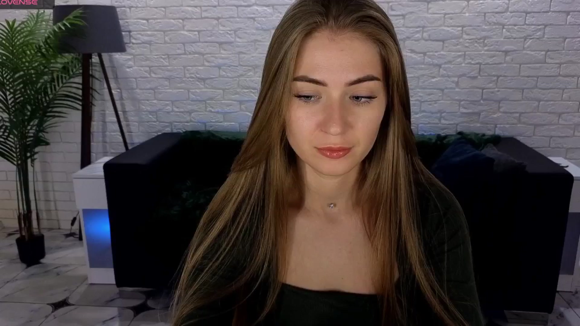 Gallery image thumbnail from Dreameedevil's myfreecams stream on, 06/23/2025, 11:33 image 3 of 20