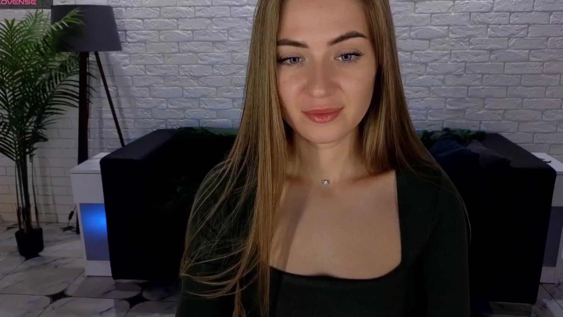 Gallery image thumbnail from Dreameedevil's myfreecams stream on, 06/23/2025, 11:33 image 9 of 20