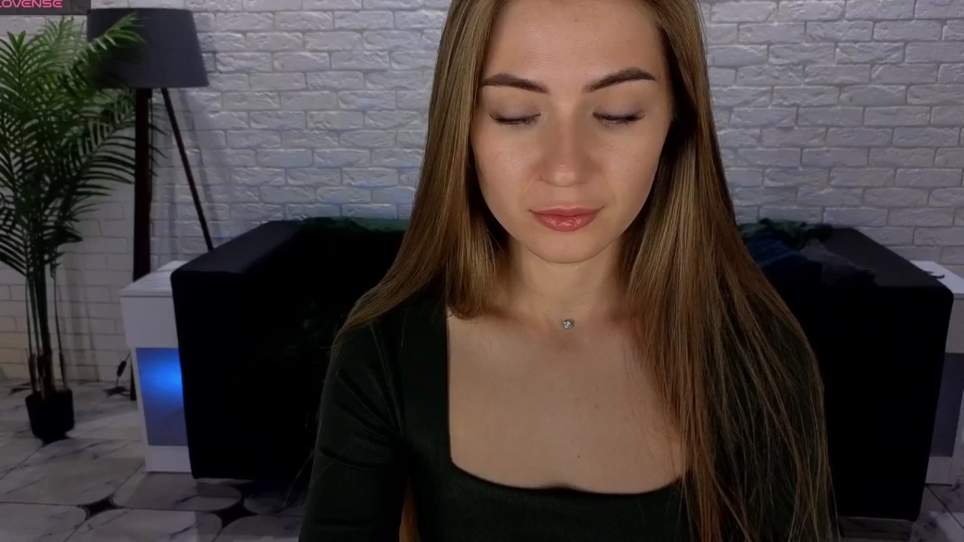 Gallery image thumbnail from Dreameedevil's myfreecams stream on, 06/23/2025, 11:33 image 10 of 20